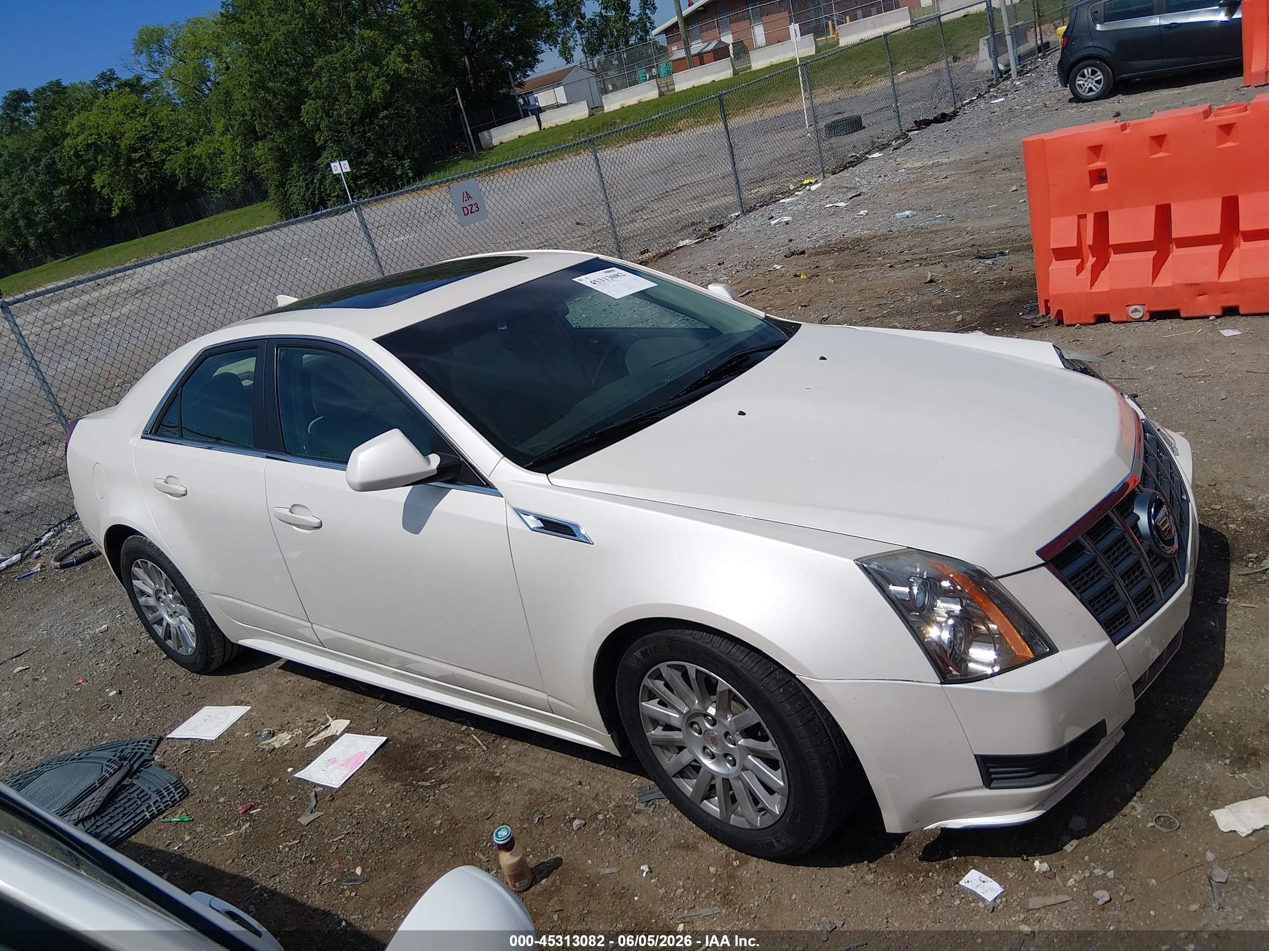2012 Cadillac Cts Luxury White vin: 1G6DE5E56C0100714