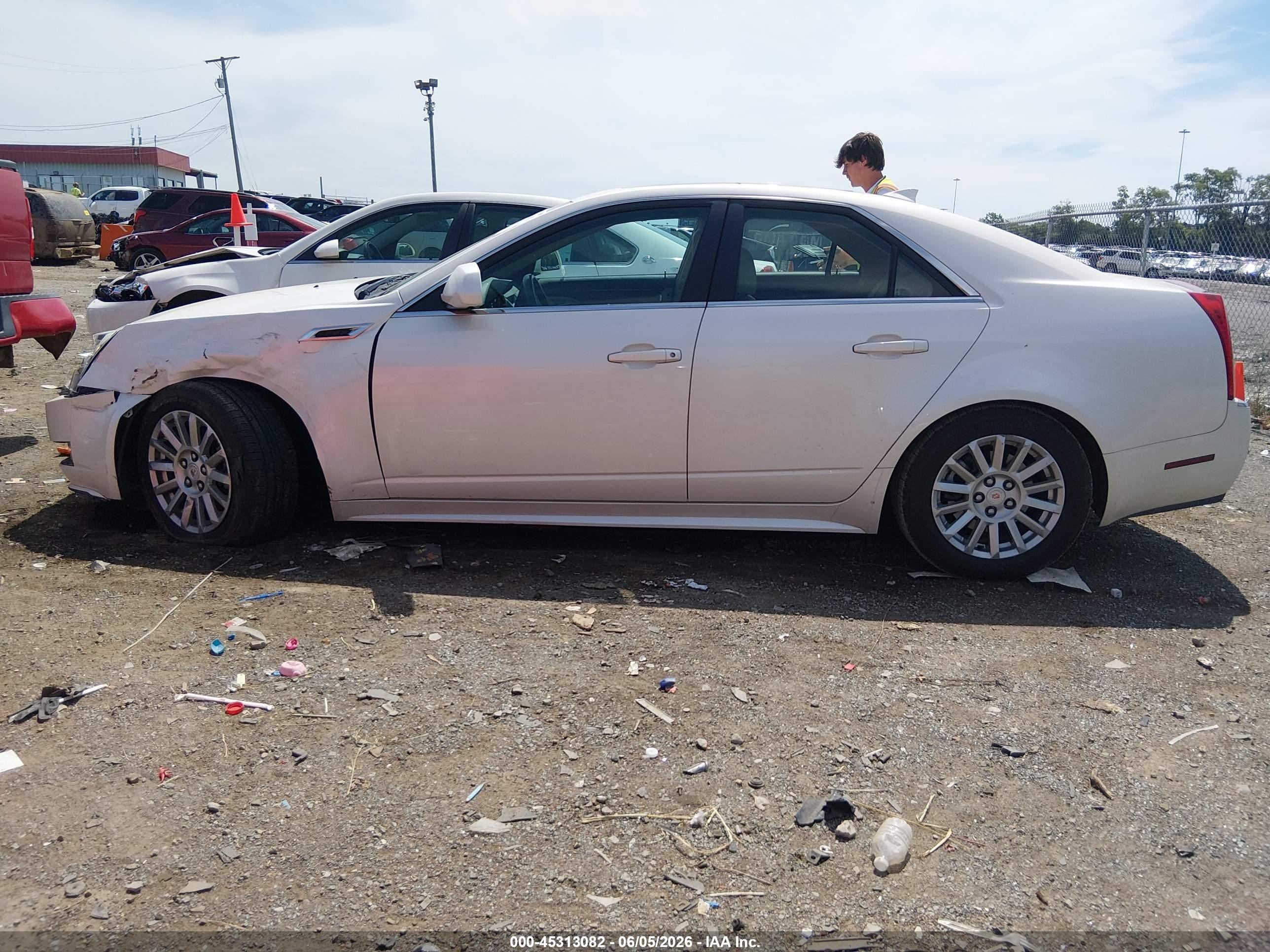 2012 Cadillac Cts Luxury White vin: 1G6DE5E56C0100714