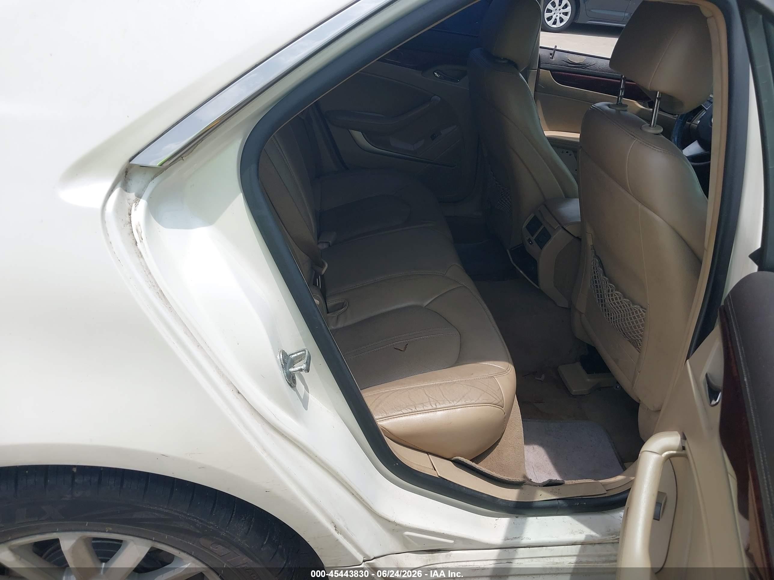 2011 Cadillac Cts Luxury White vin: 1G6DE5EY3B0104051