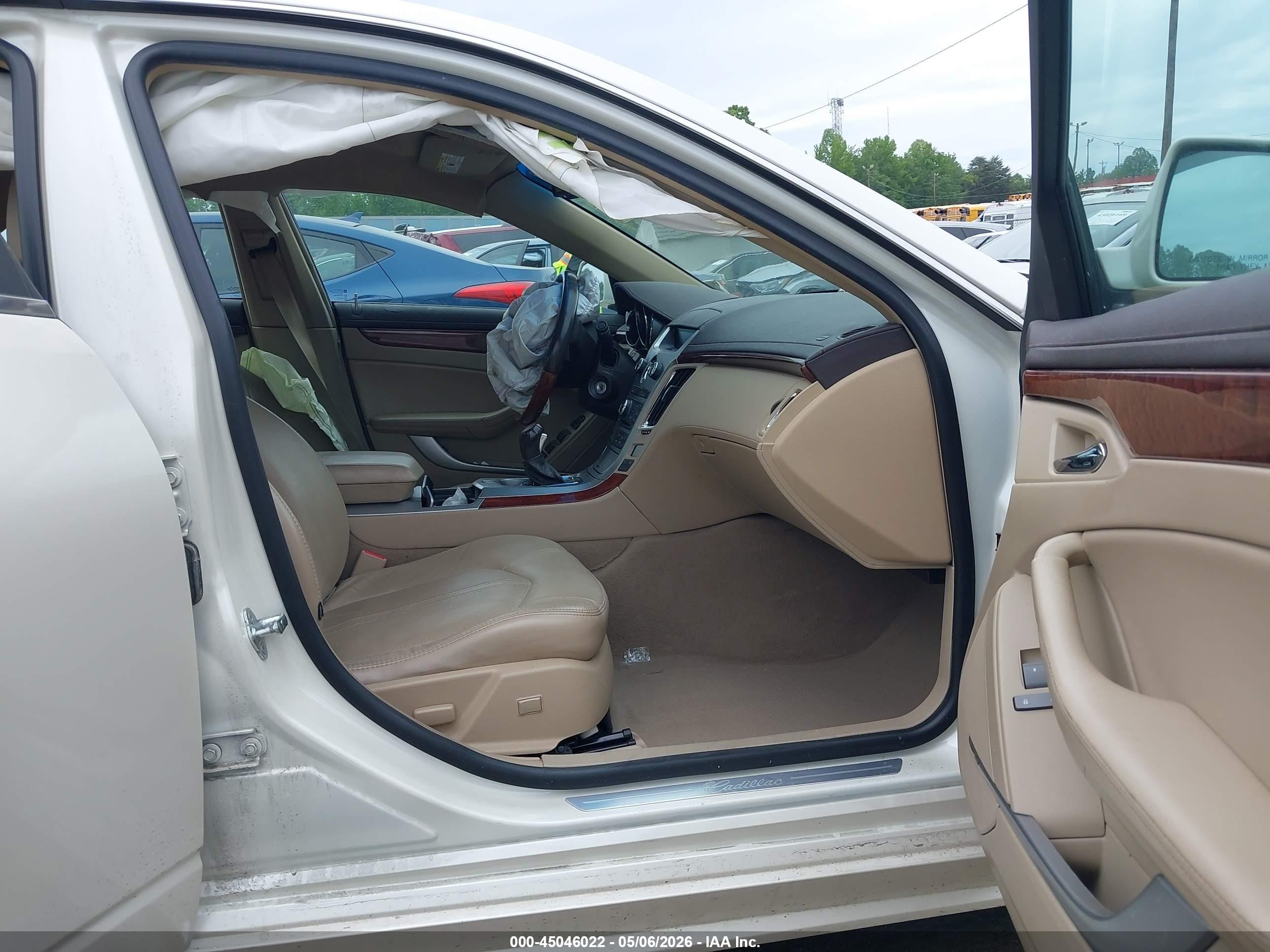 2011 Cadillac Cts Luxury White vin: 1G6DE5EY4B0107475