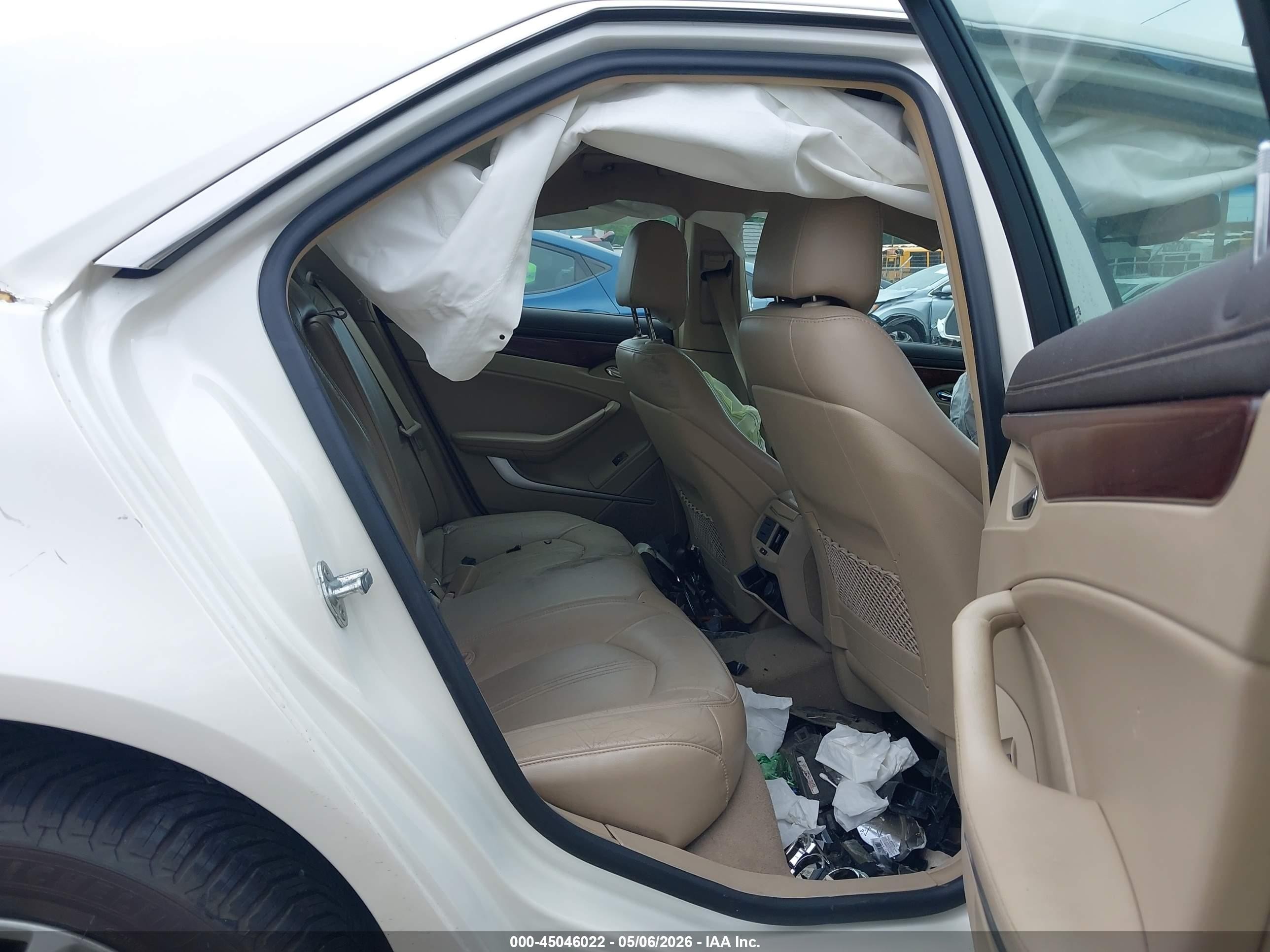 2011 Cadillac Cts Luxury White vin: 1G6DE5EY4B0107475