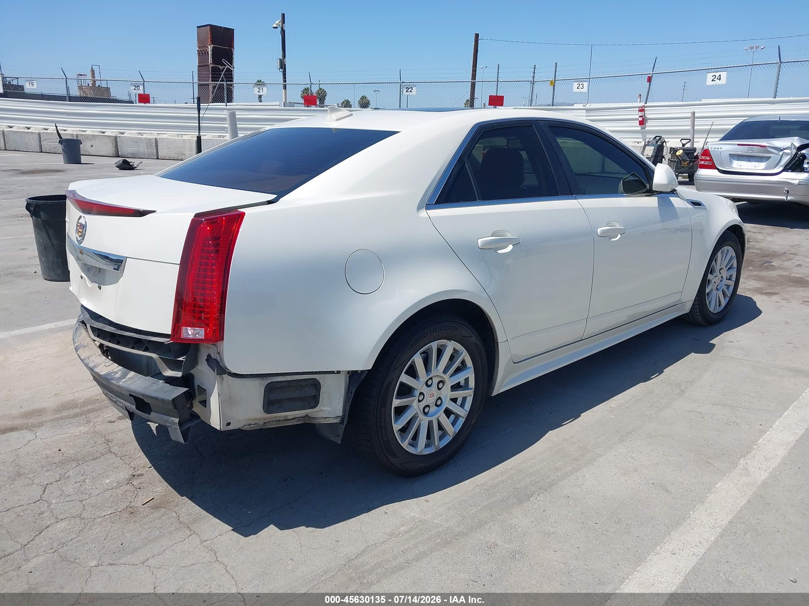 2011 Cadillac Cts Luxury White vin: 1G6DE5EY6B0108613