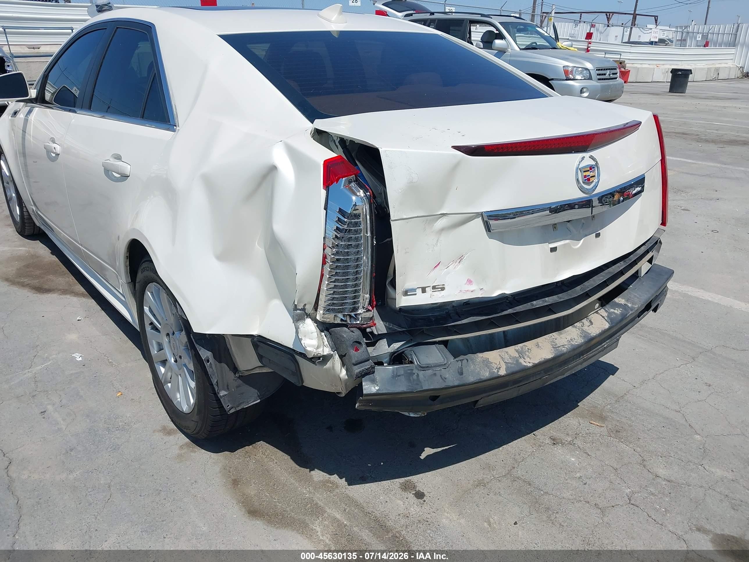 2011 Cadillac Cts Luxury White vin: 1G6DE5EY6B0108613