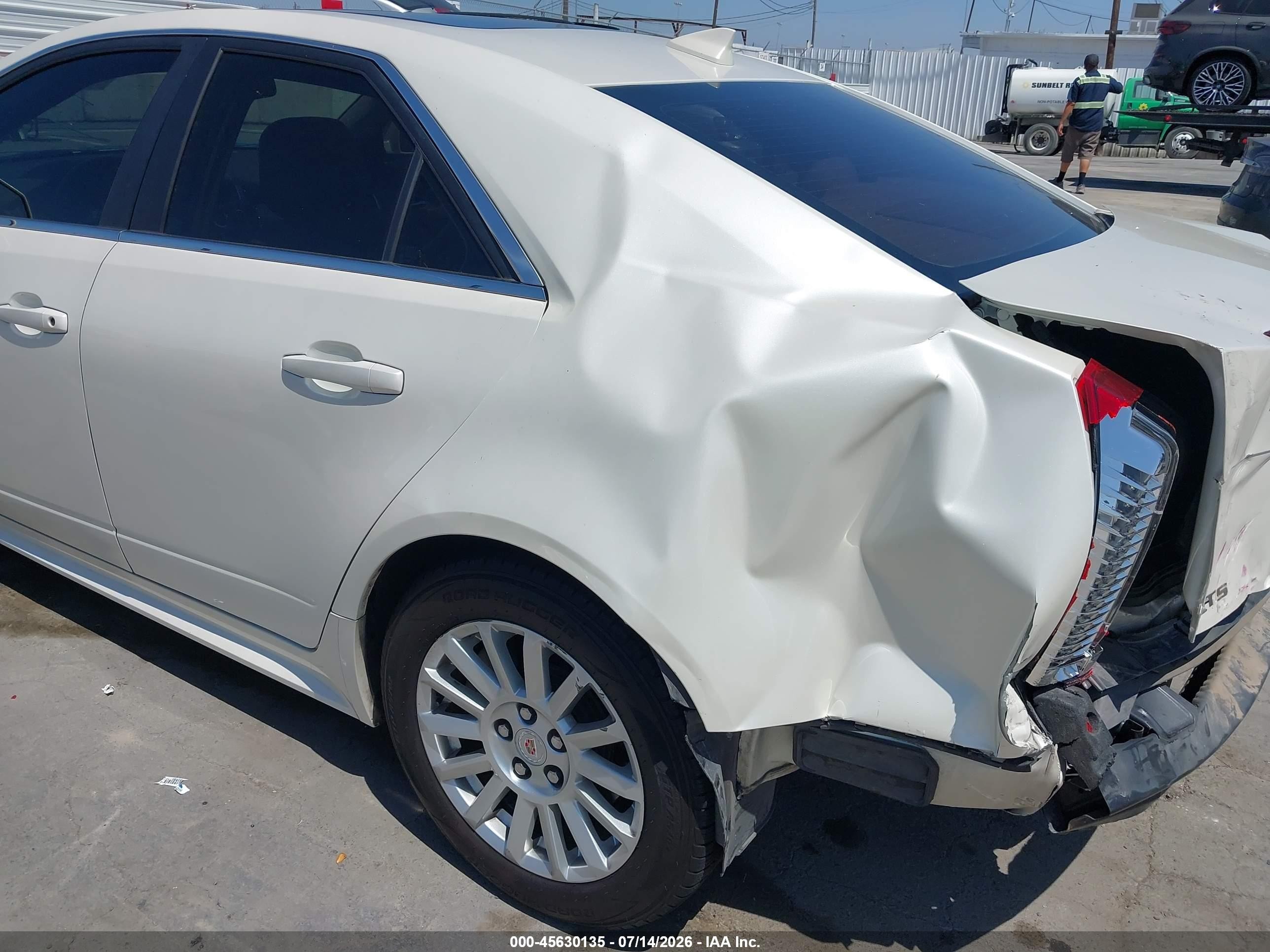 2011 Cadillac Cts Luxury White vin: 1G6DE5EY6B0108613