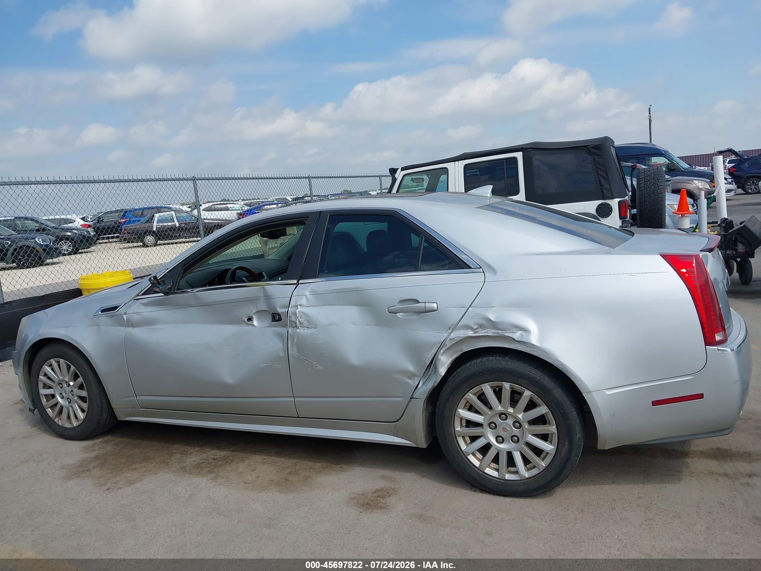 2011 Cadillac Cts Luxury Silver vin: 1G6DE5EY7B0101833