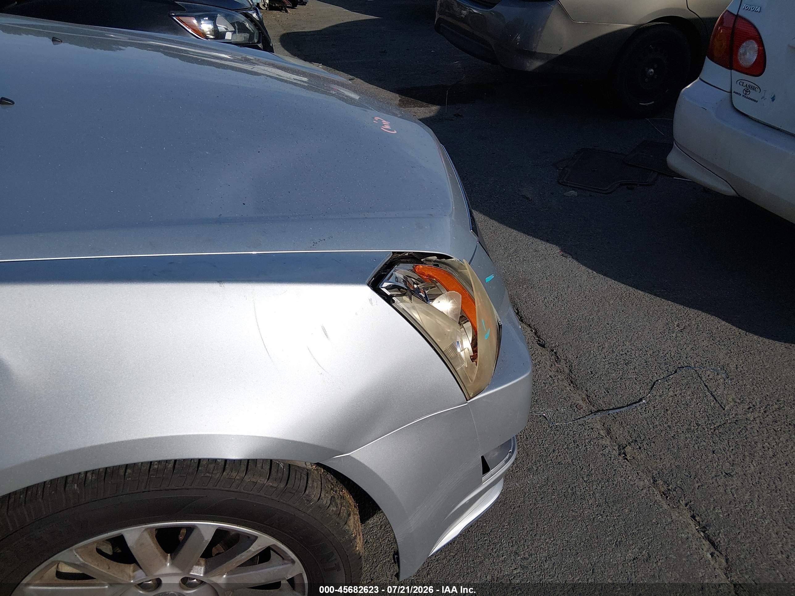 2011 Cadillac Cts Luxury Silver vin: 1G6DE5EY8B0168716
