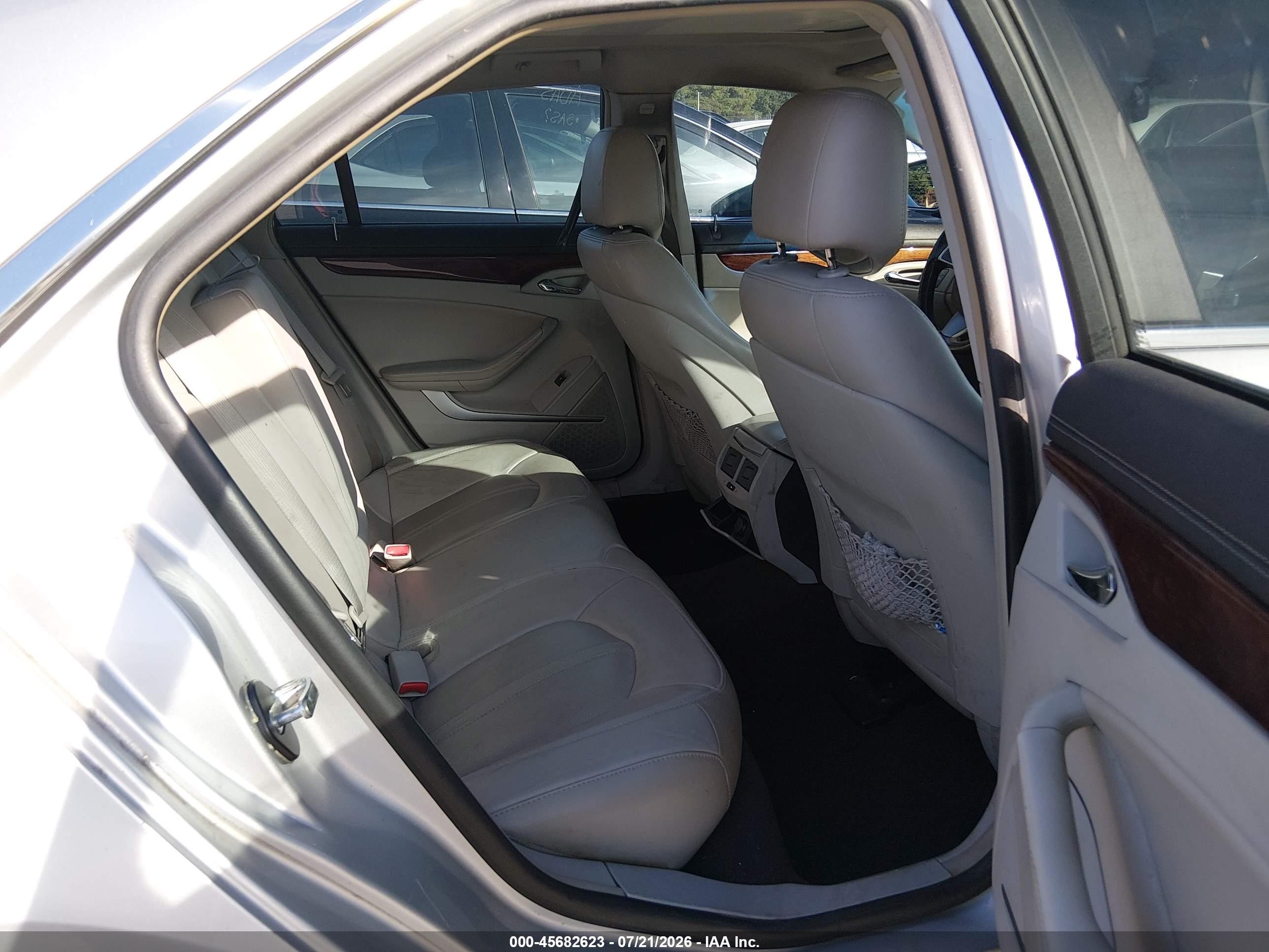 2011 Cadillac Cts Luxury Silver vin: 1G6DE5EY8B0168716