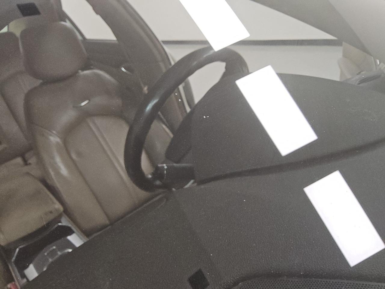 2008 Cadillac Cts White vin: 1G6DF577380194991 Damage: Windshield, Pitted, Acceptable