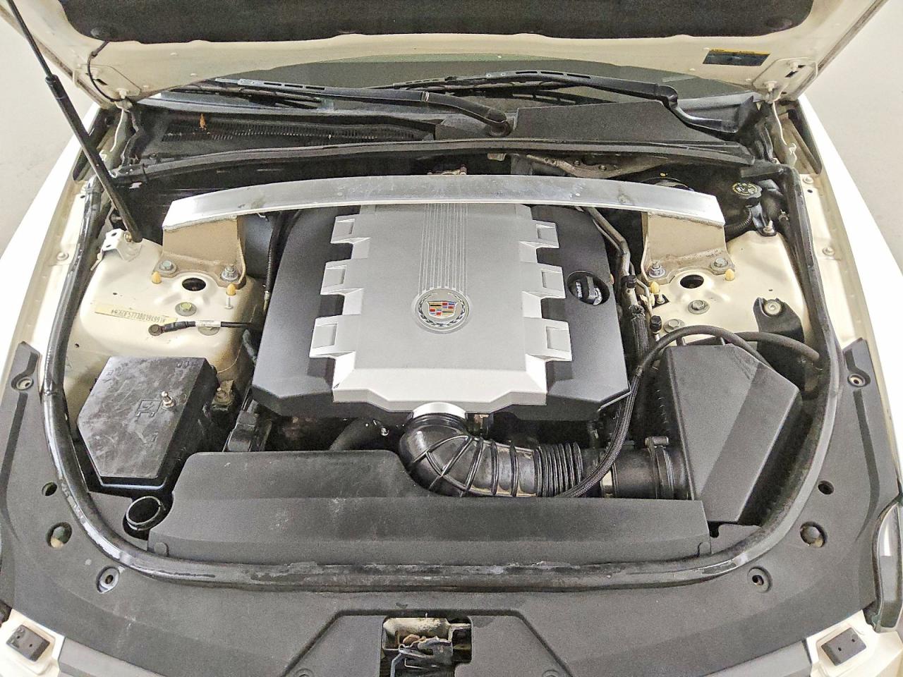 2008 Cadillac Cts White vin: 1G6DF577380194991