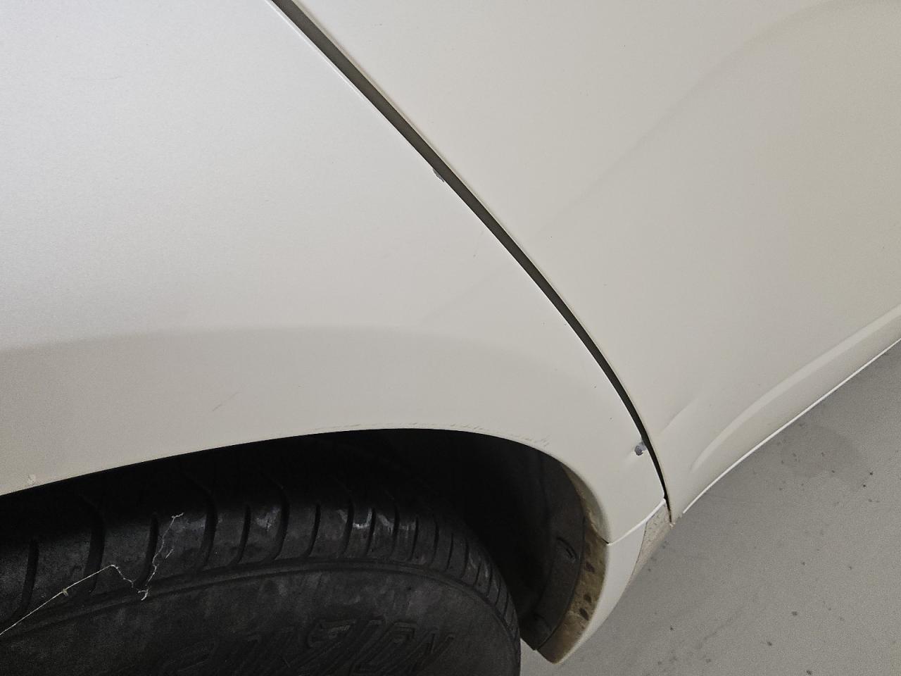 2008 Cadillac Cts White vin: 1G6DF577380194991 Damage: Right Qtr Panel, Dent(S) W/ Paint Dmg, 1/2 To 1 Inch