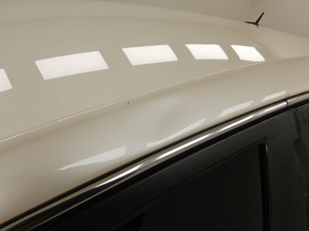 2008 Cadillac Cts White vin: 1G6DF577380194991 Damage: Left Drip Rail, Dent(S) W/No Paint Dmg, Pdr-1 Dent