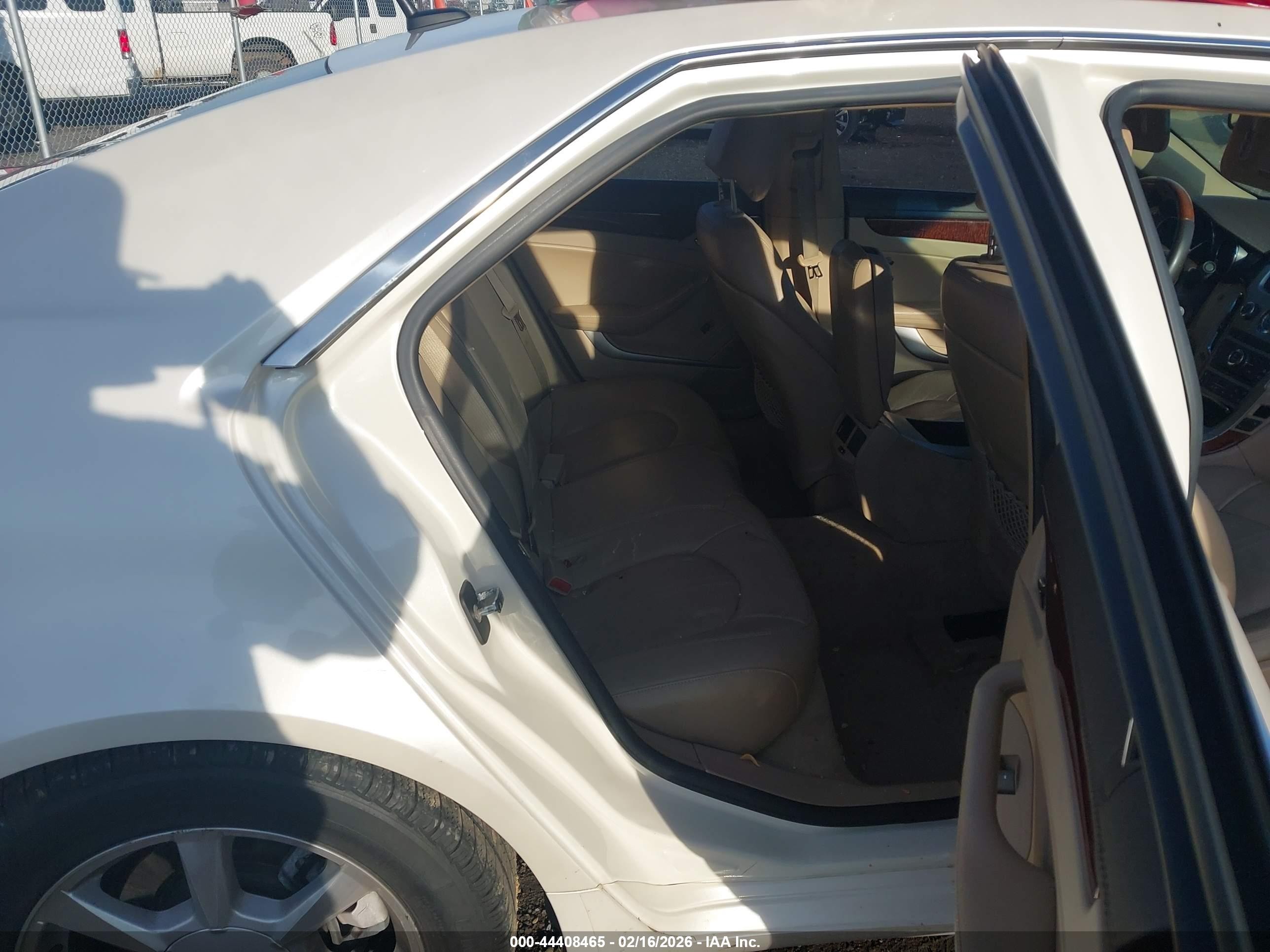 2008 Cadillac Cts Standard White vin: 1G6DF577X80161356