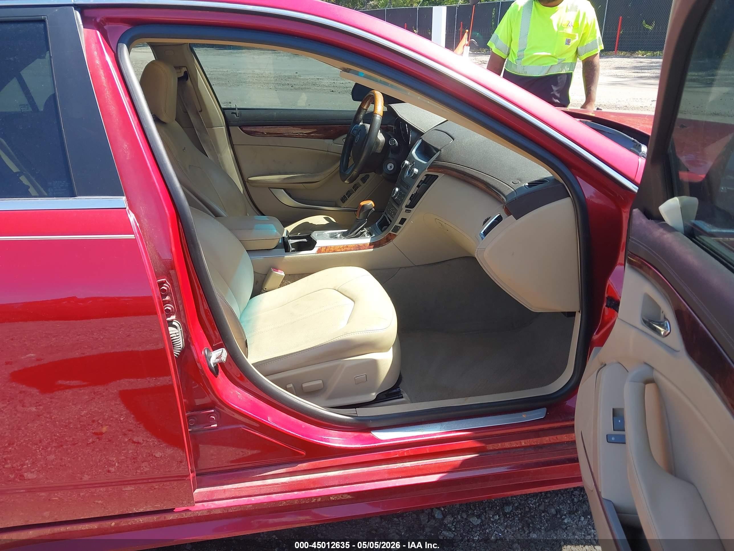 2012 Cadillac Cts Luxury Red vin: 1G6DF5E51C0113173
