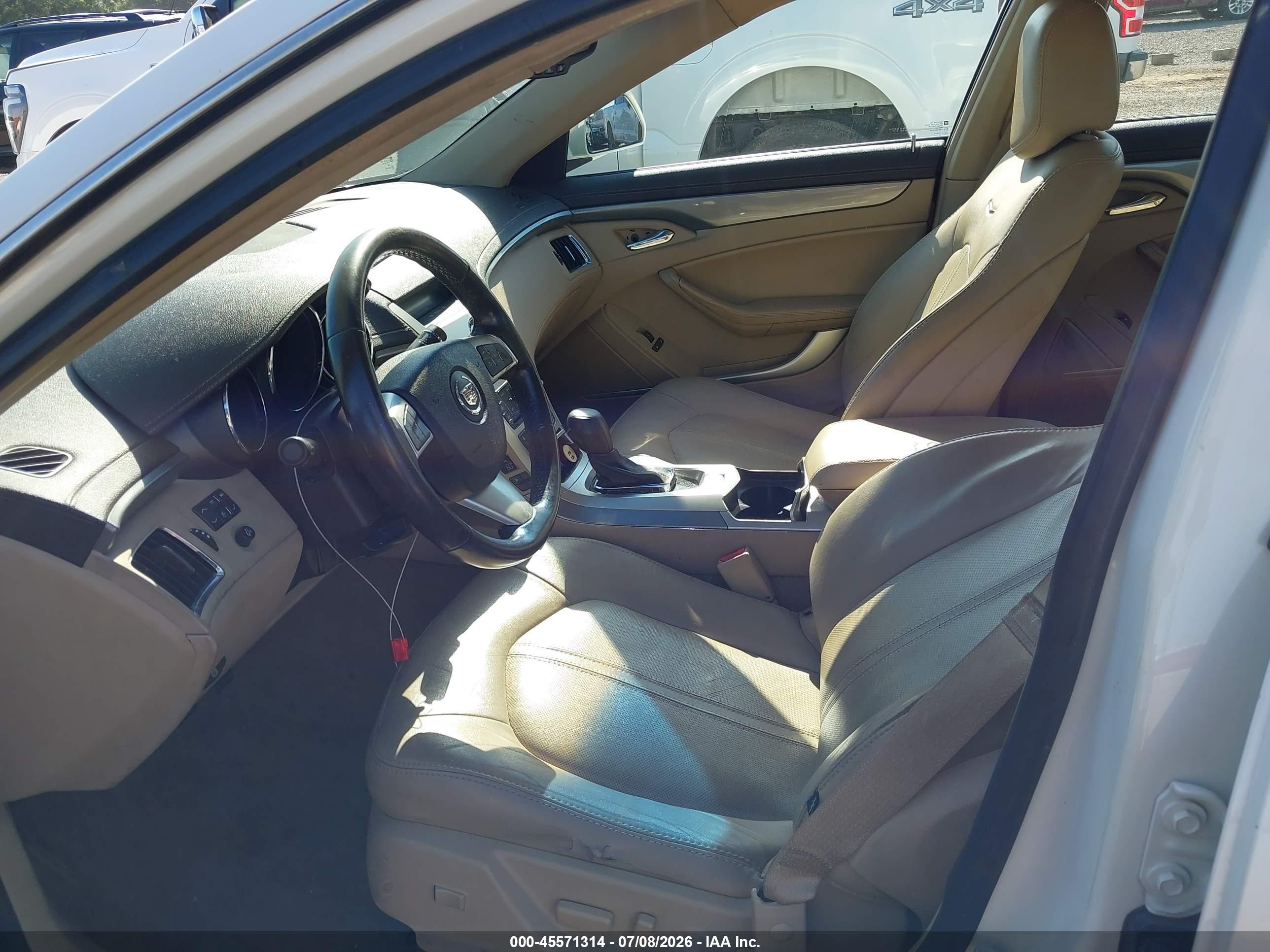 2013 Cadillac Cts Luxury White vin: 1G6DF5E54D0150266