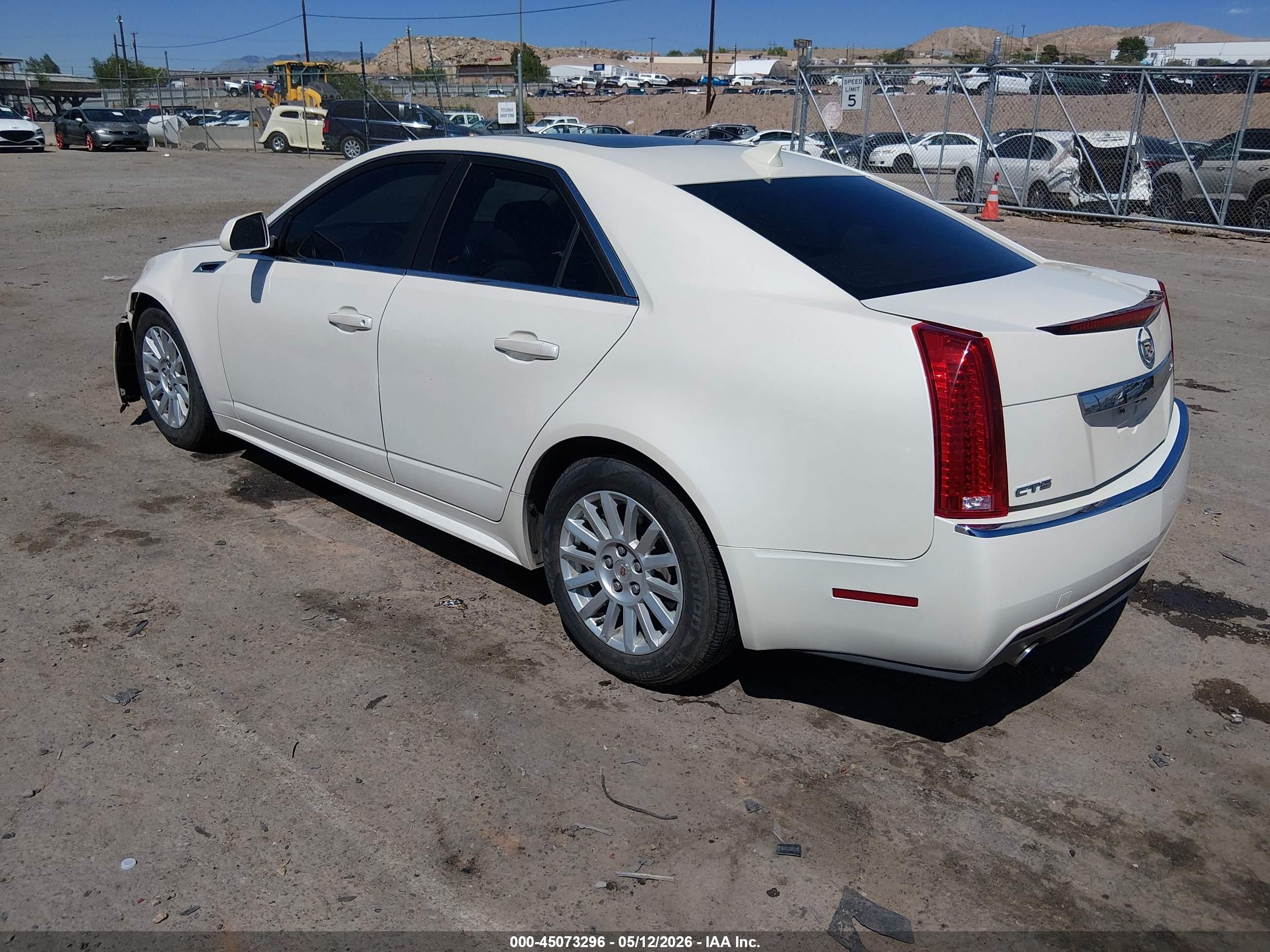 2013 Cadillac Cts Luxury White vin: 1G6DF5E57D0161682