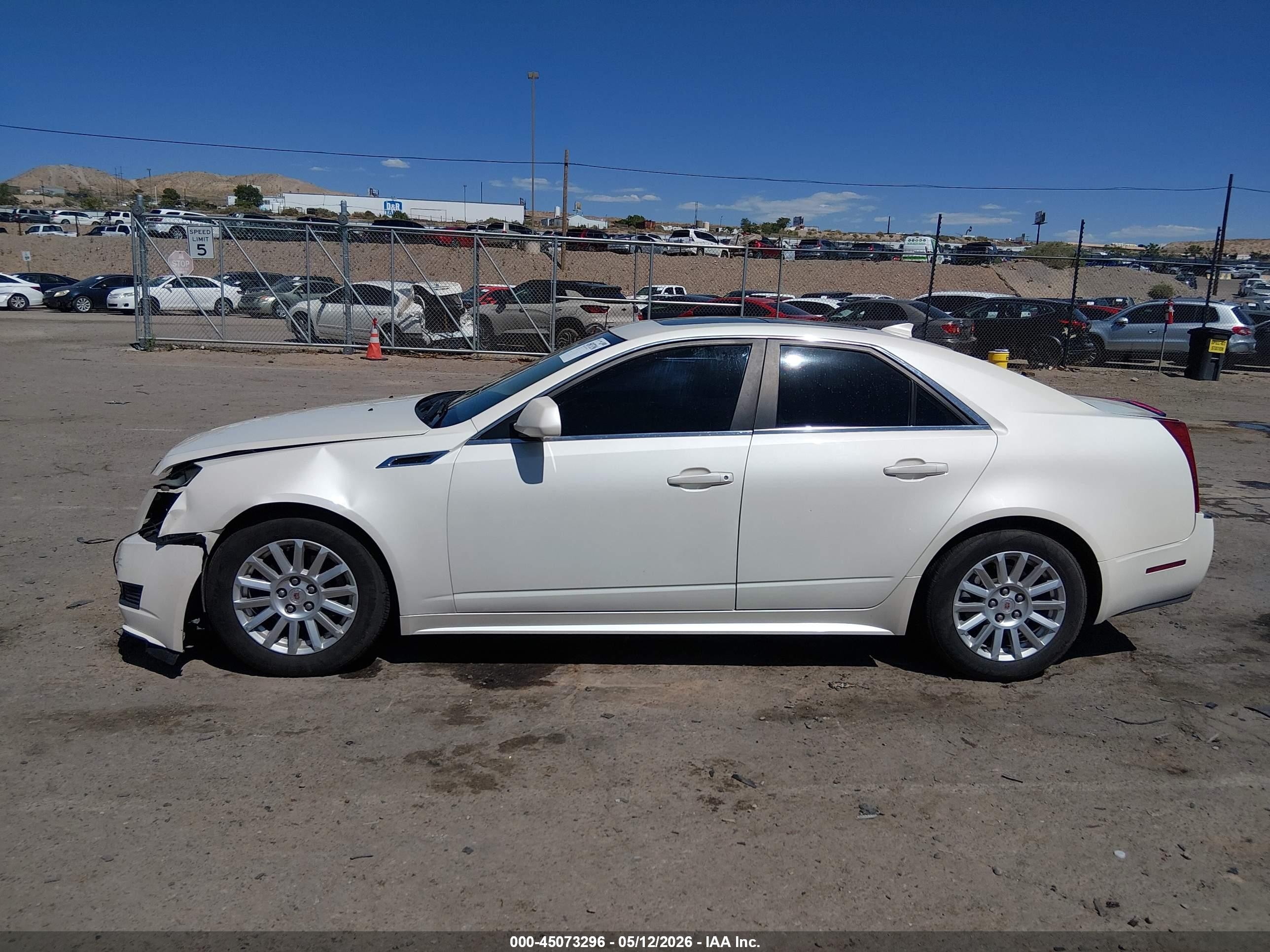 2013 Cadillac Cts Luxury White vin: 1G6DF5E57D0161682