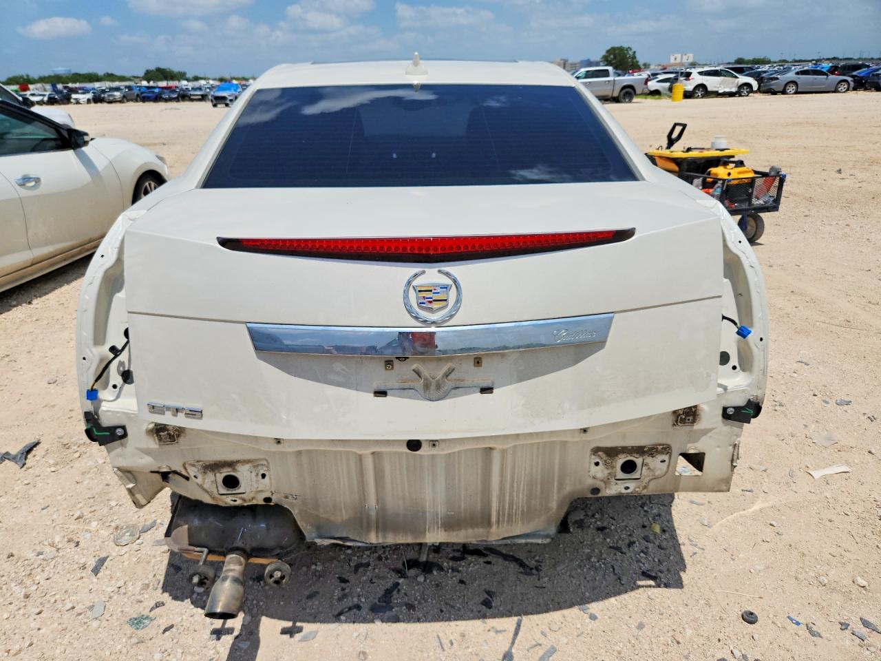 2012 Cadillac Cts Luxury Collection White vin: 1G6DF5E58C0151077