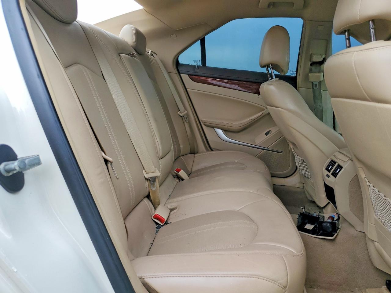 2011 Cadillac Cts Luxury Collection Белый vin: 1G6DF5EY7B0143349
