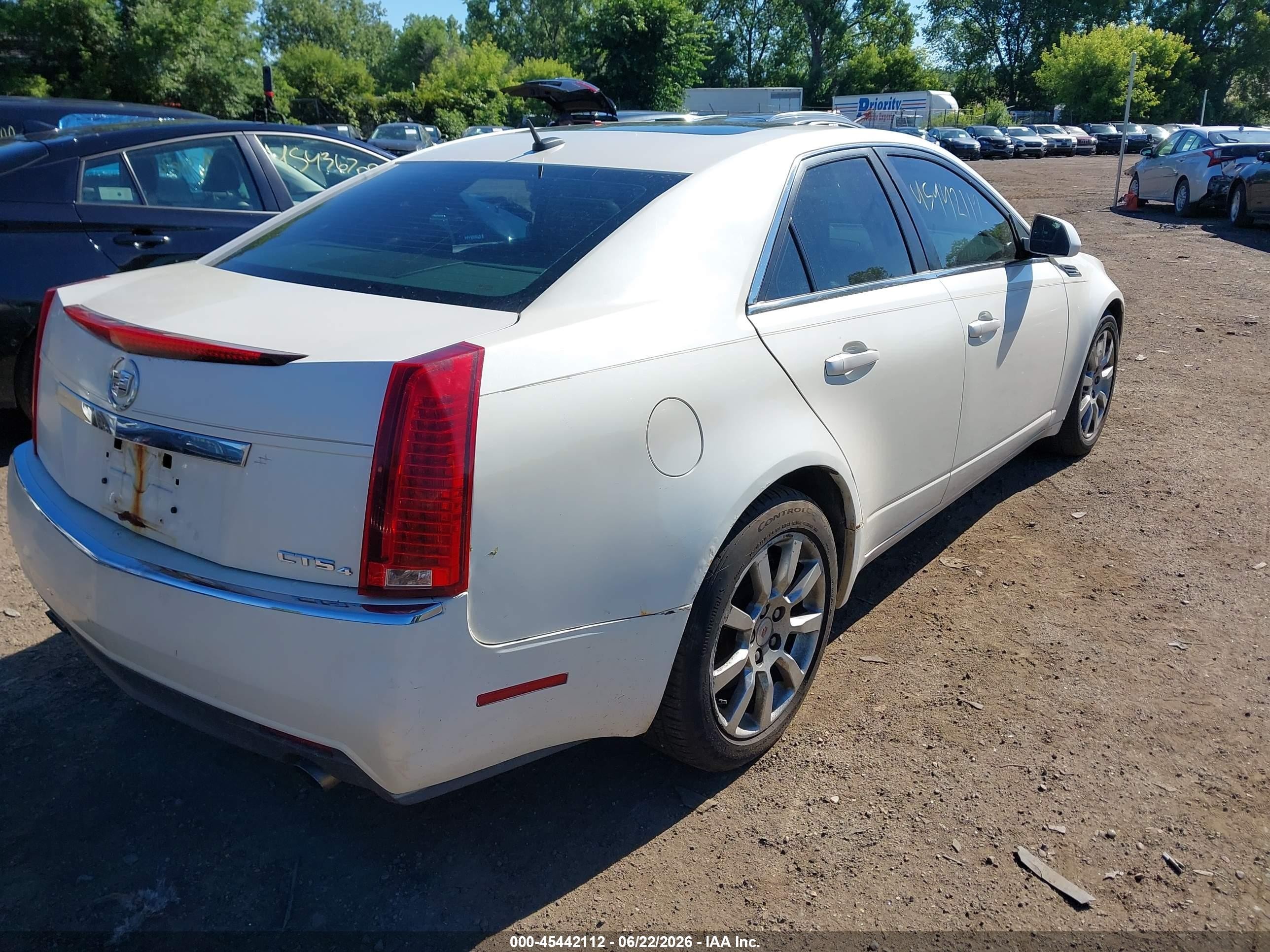 2008 Cadillac Cts Awd W/1sa White vin: 1G6DG577280151756