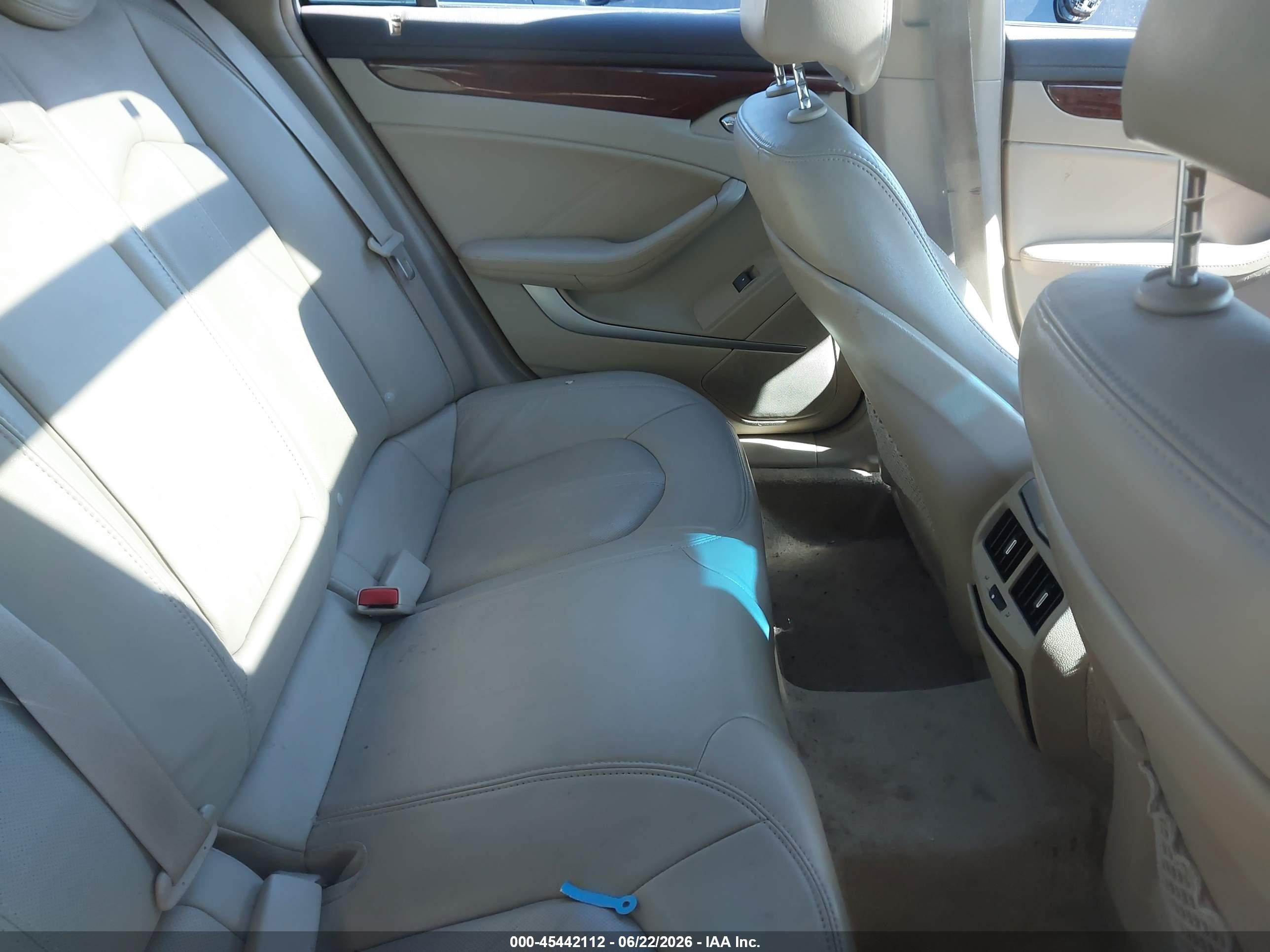 2008 Cadillac Cts Awd W/1sa White vin: 1G6DG577280151756