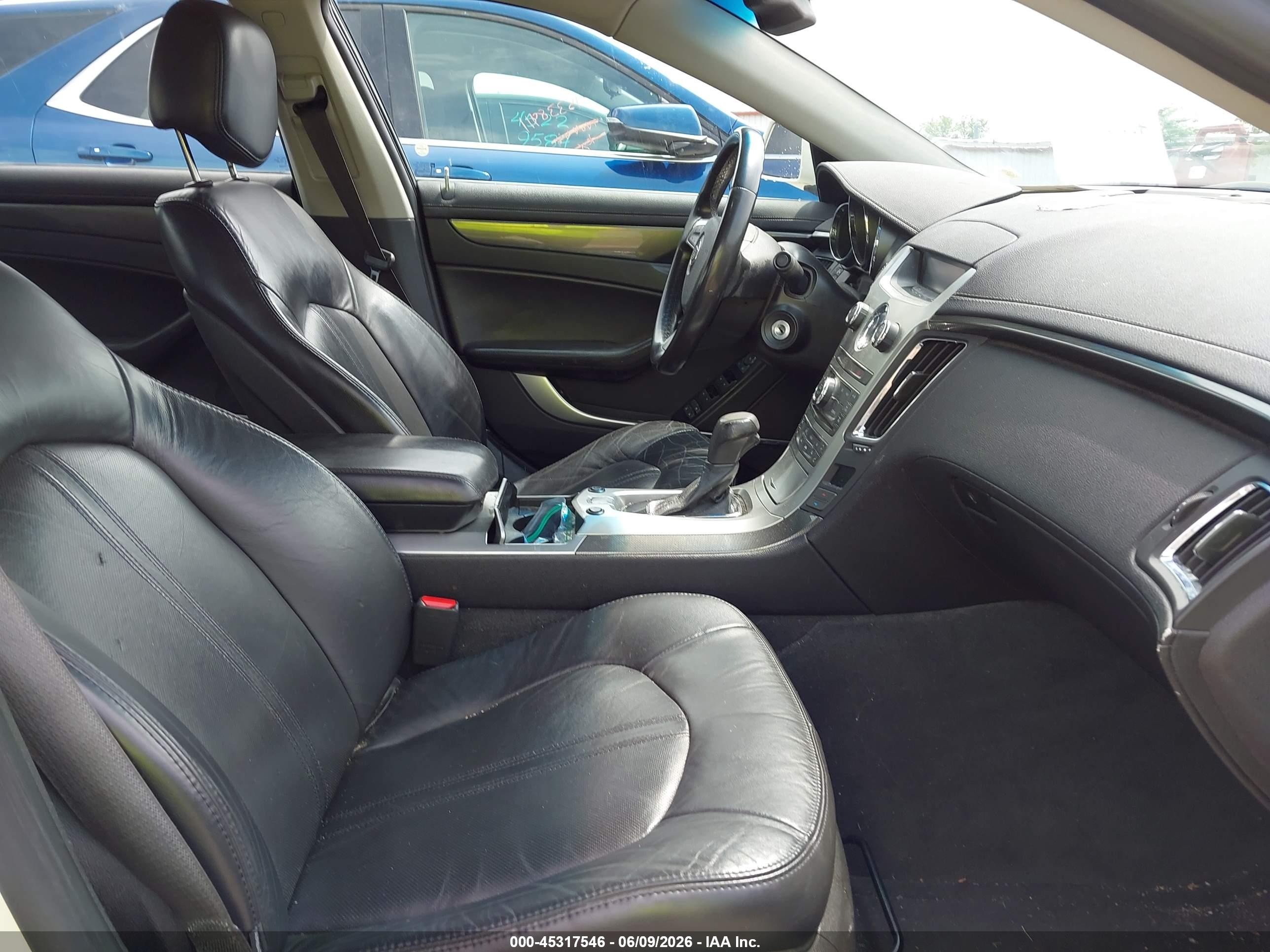 2009 Cadillac Cts Standard Белый vin: 1G6DG577890149883