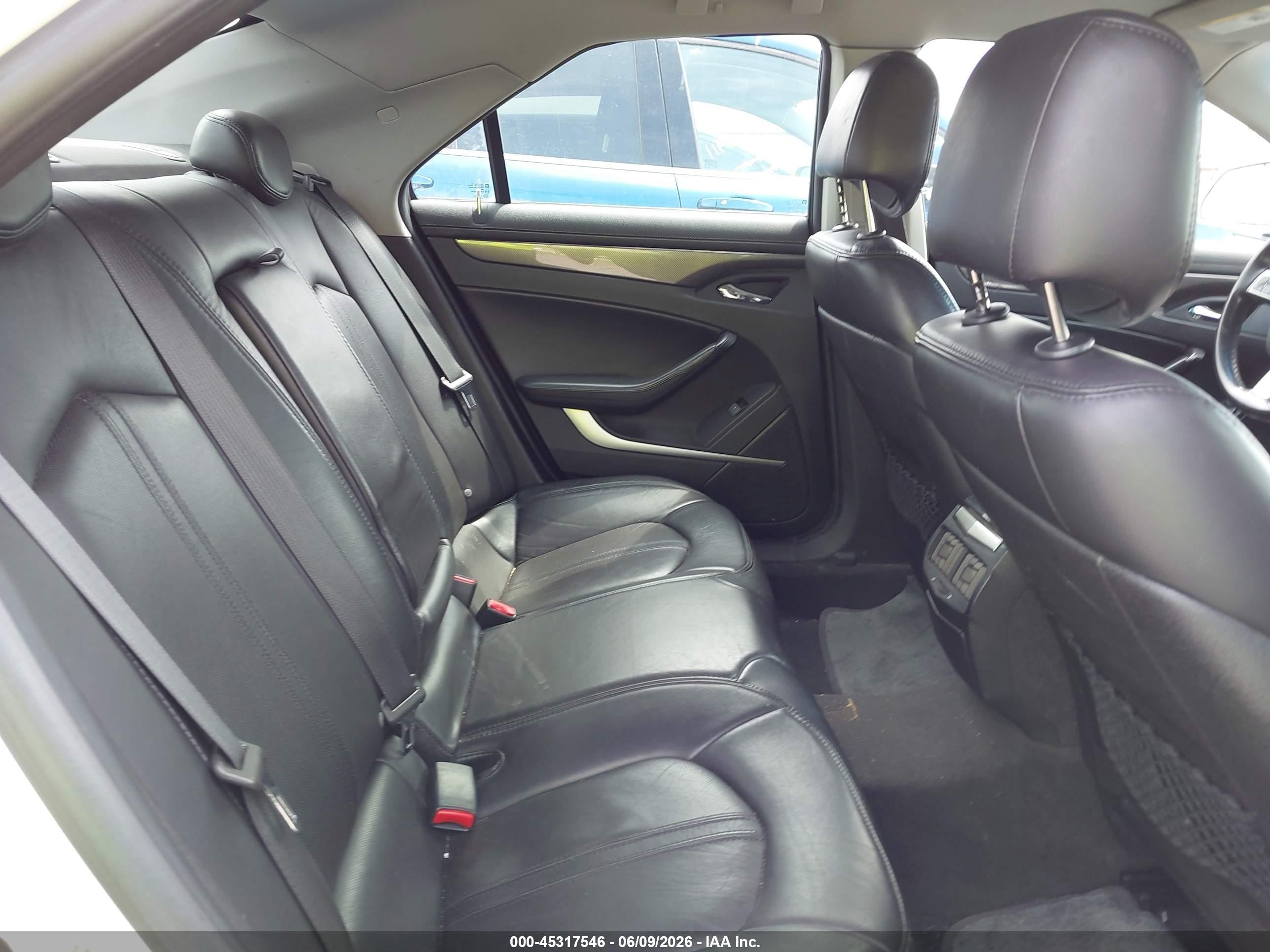 2009 Cadillac Cts Standard Белый vin: 1G6DG577890149883