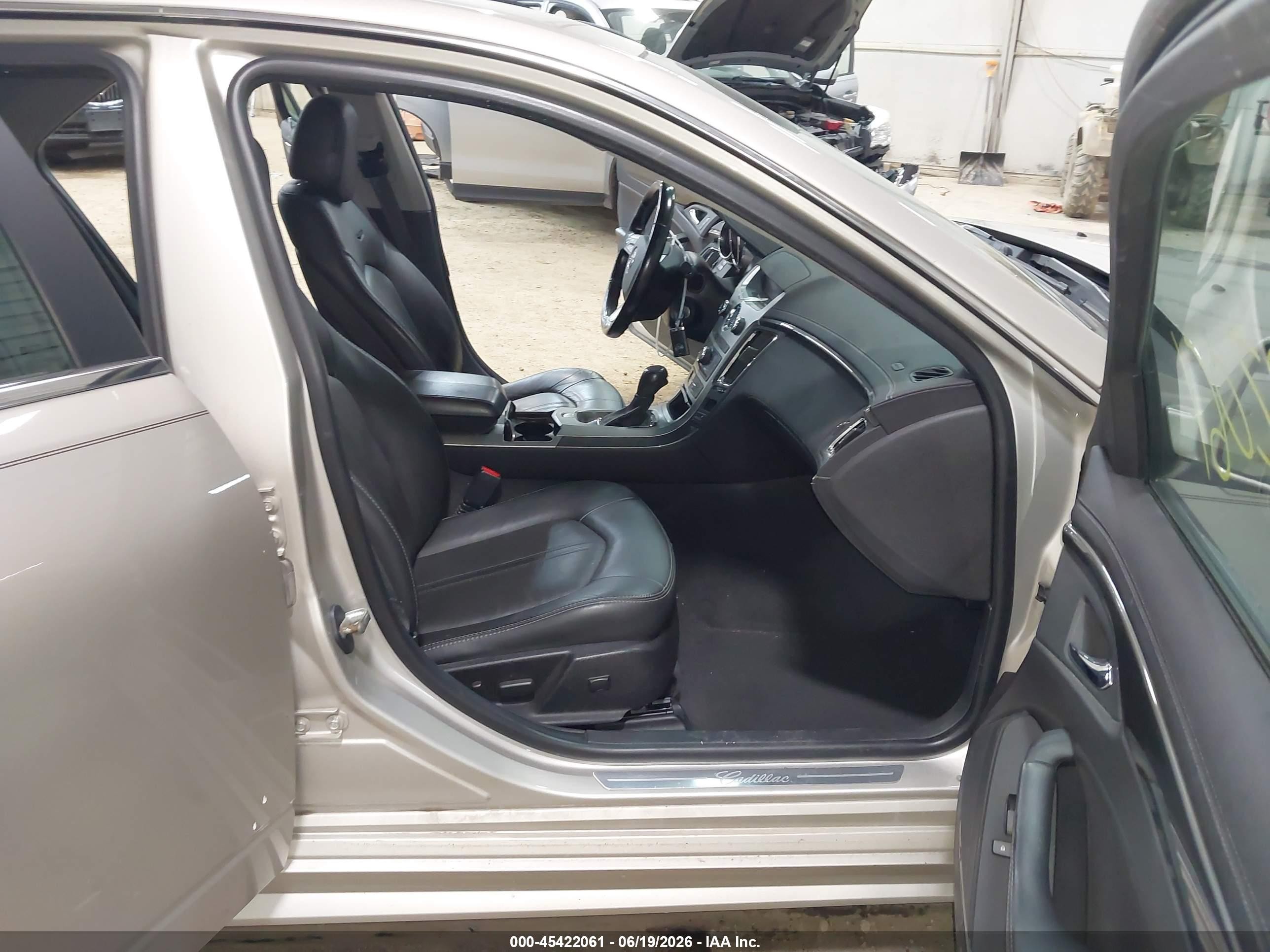2013 Cadillac Cts Luxury Gold vin: 1G6DG5E50D0130156