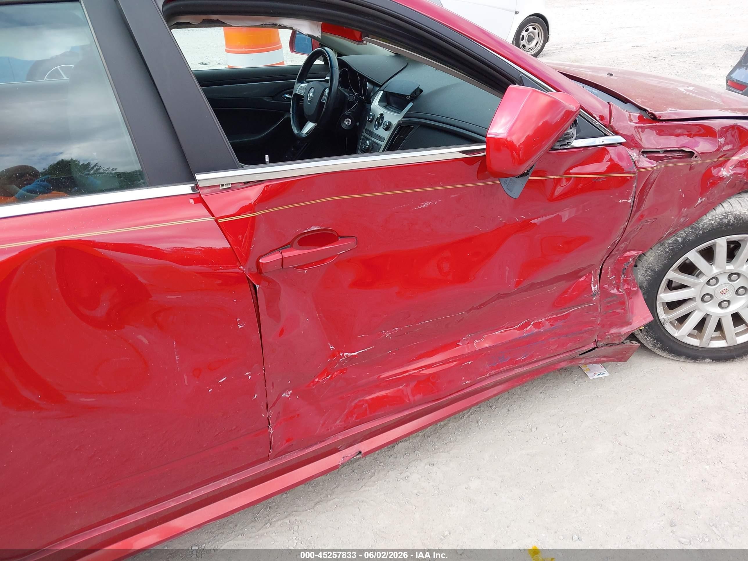 2013 Cadillac Cts Luxury Red vin: 1G6DG5E55D0149589