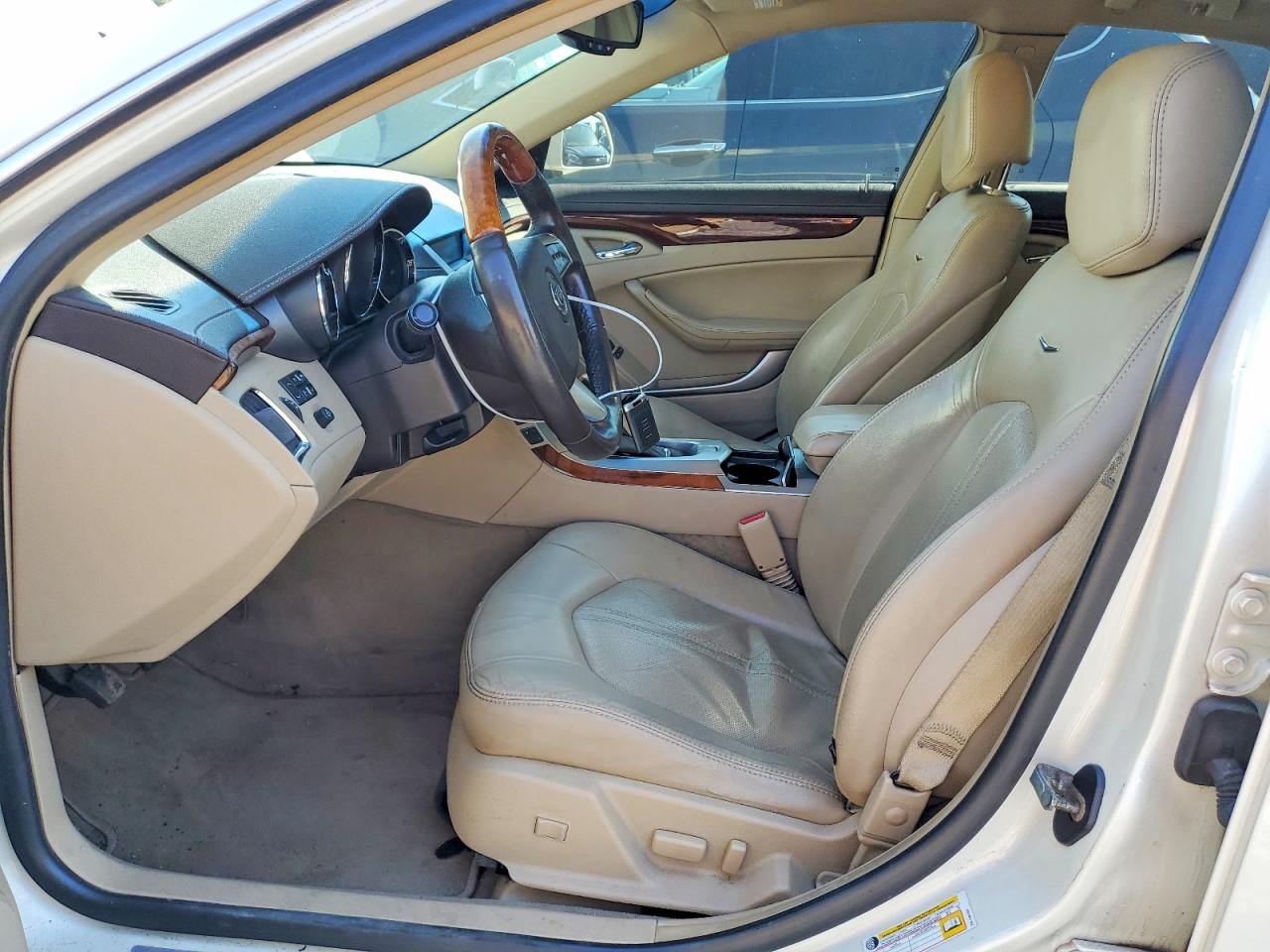 2012 Cadillac Cts Luxury Collection White vin: 1G6DG5E56C0120889