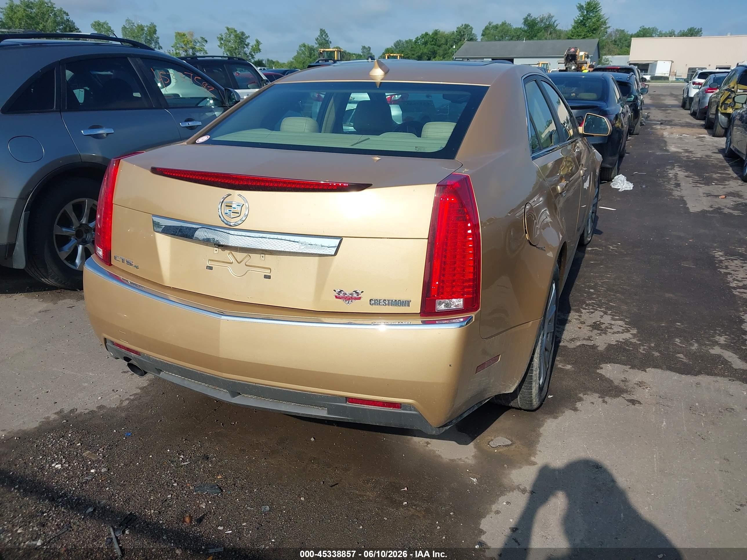 2013 Cadillac Cts Luxury Золотой vin: 1G6DG5E57D0102693