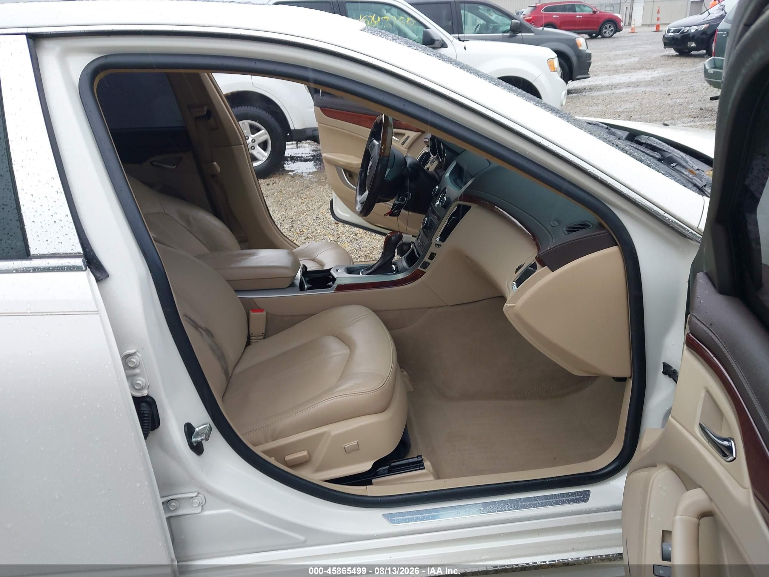 2012 Cadillac Cts Luxury White vin: 1G6DG5E5XC0108468