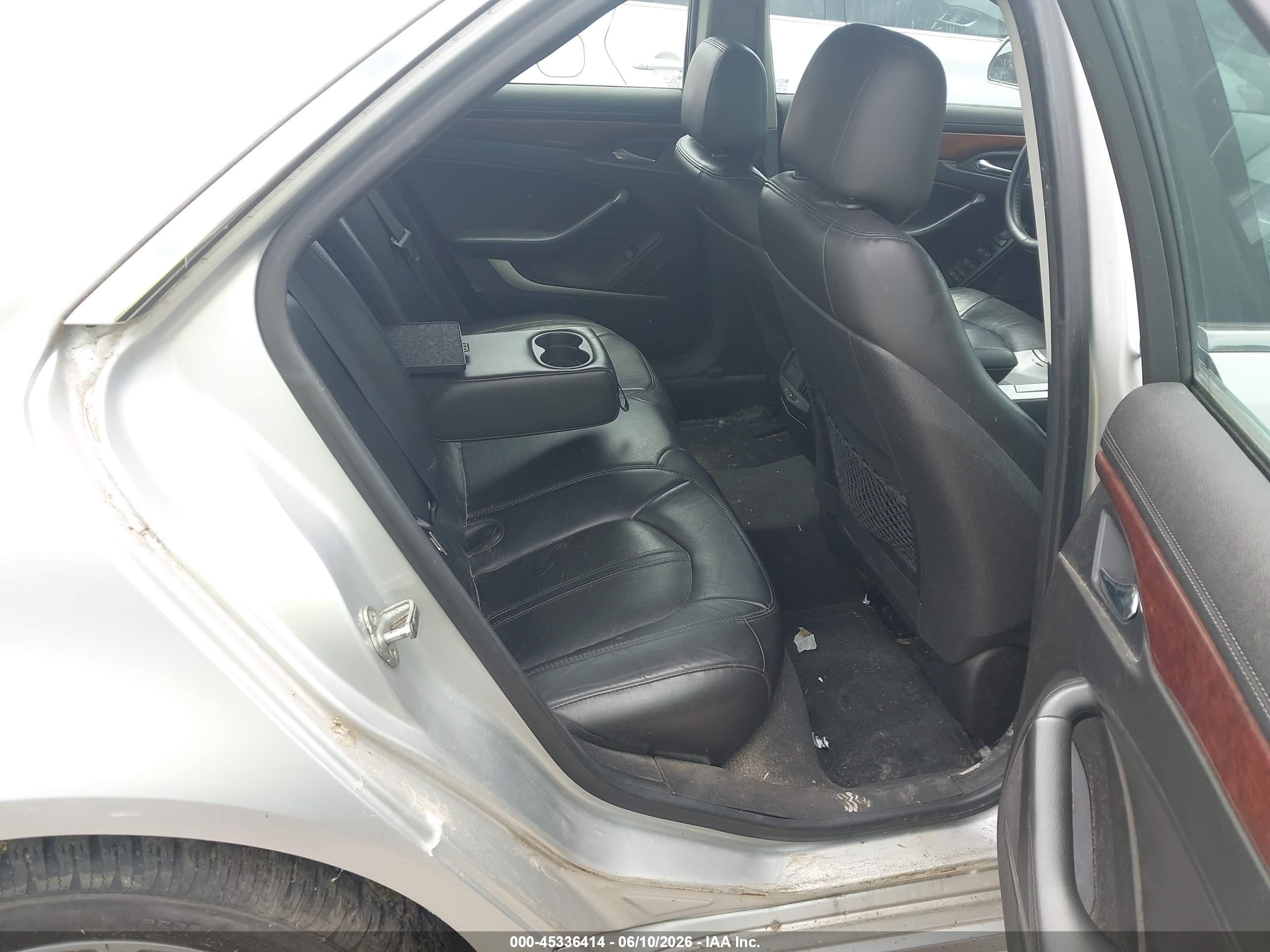 2010 Cadillac Cts Luxury Silver vin: 1G6DG5EG3A0121156