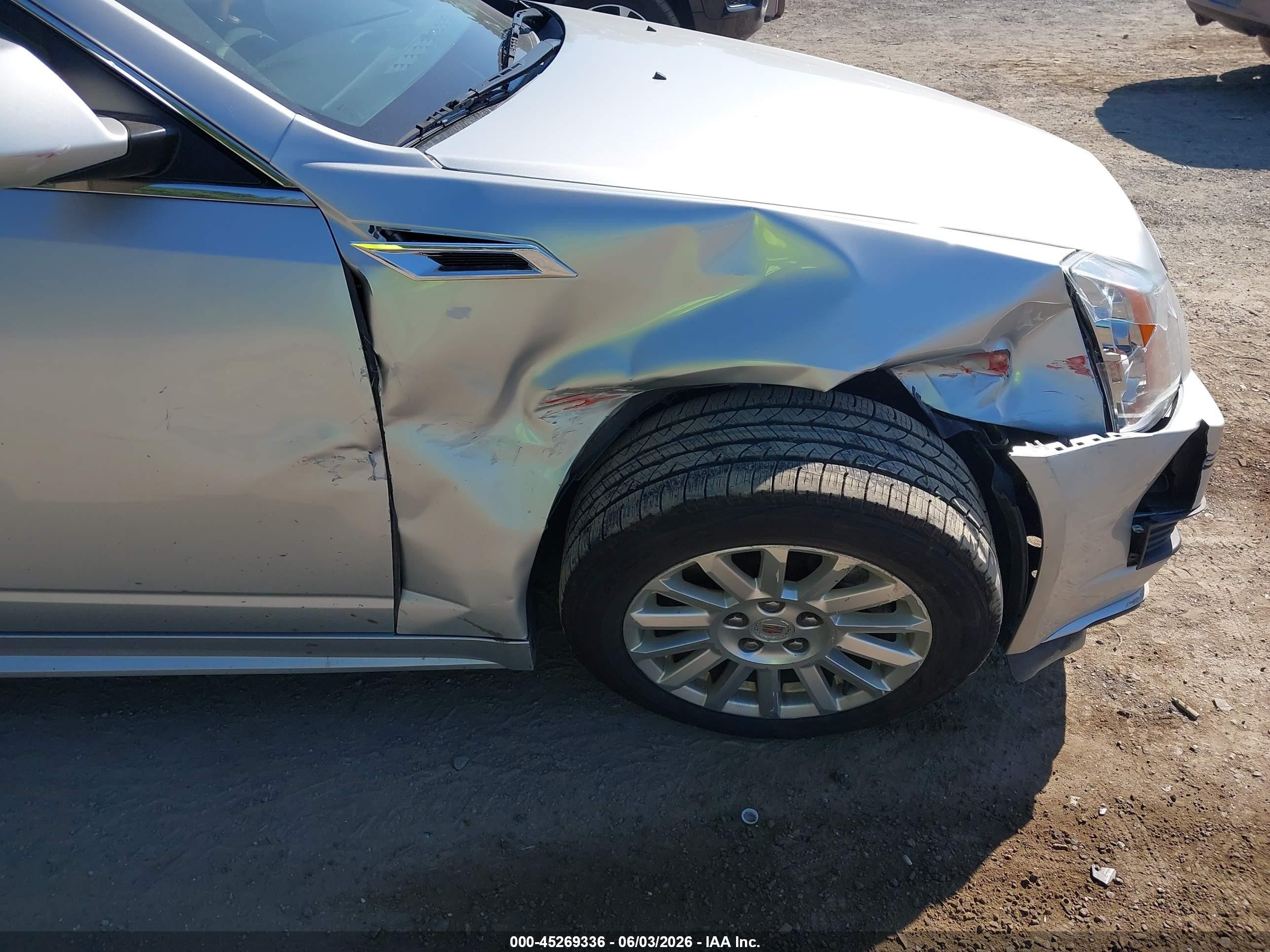 2011 Cadillac Cts Luxury Silver vin: 1G6DG5EY3B0116422