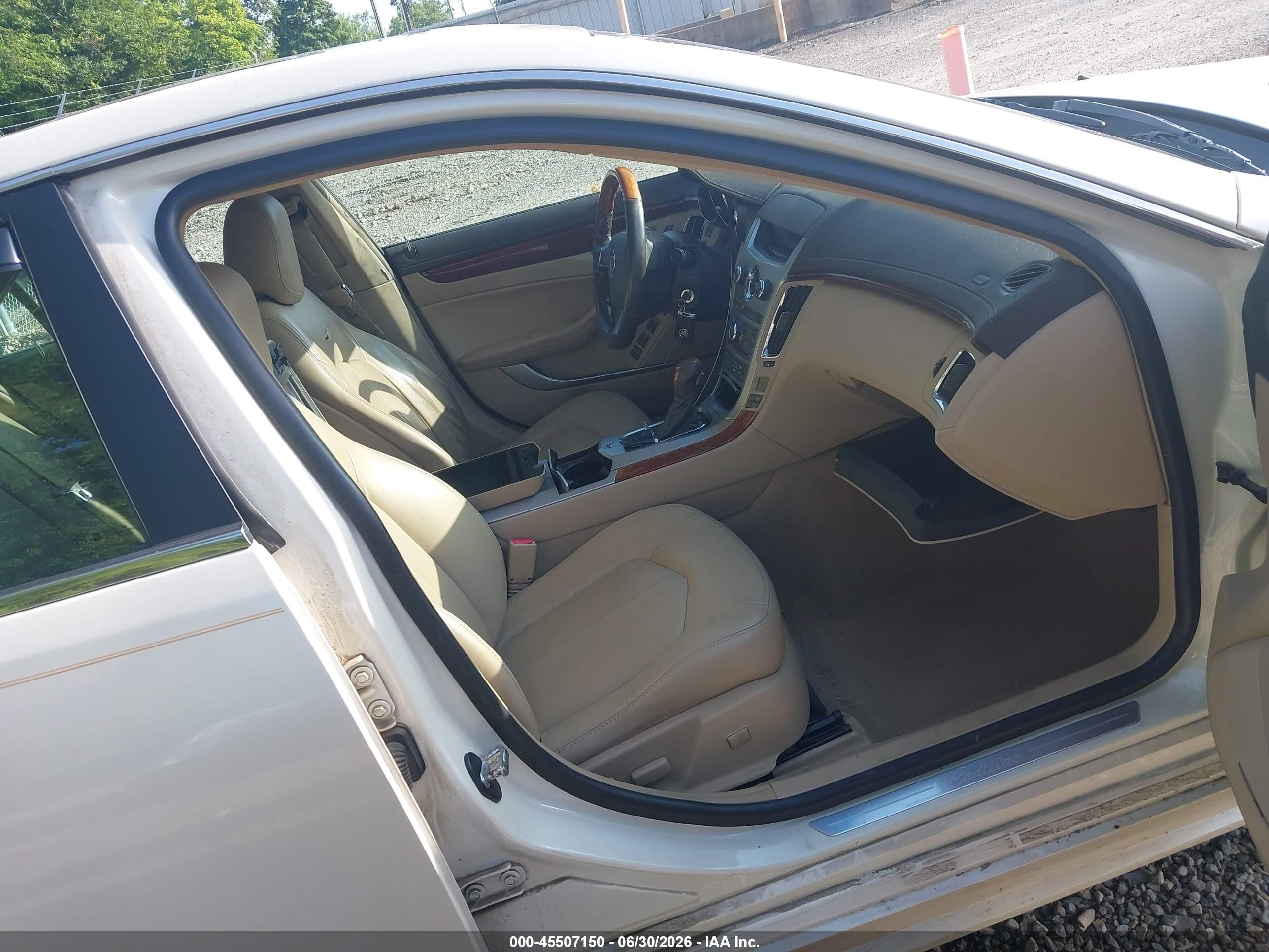 2011 Cadillac Cts Luxury White vin: 1G6DG5EY4B0153513