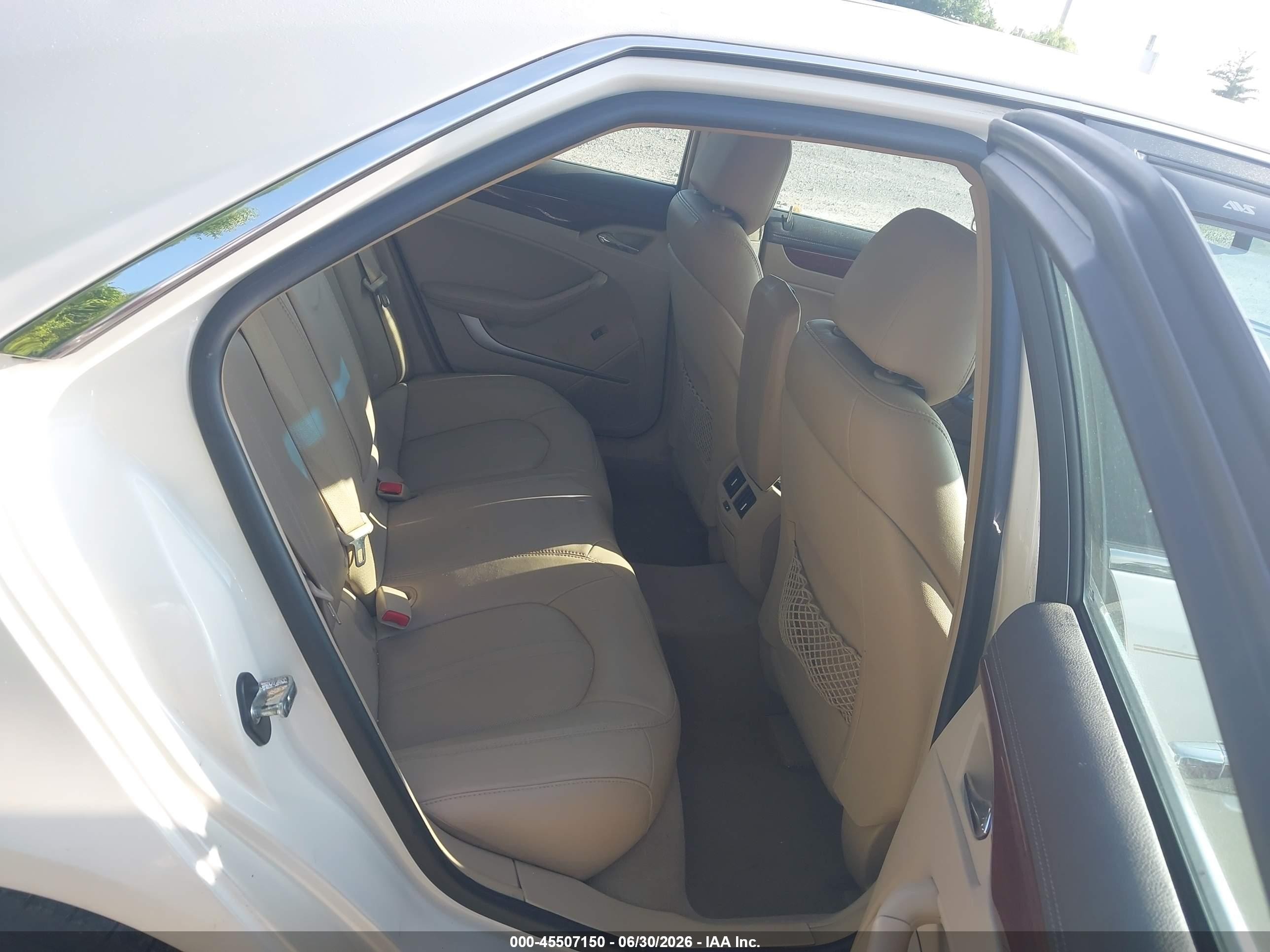 2011 Cadillac Cts Luxury White vin: 1G6DG5EY4B0153513