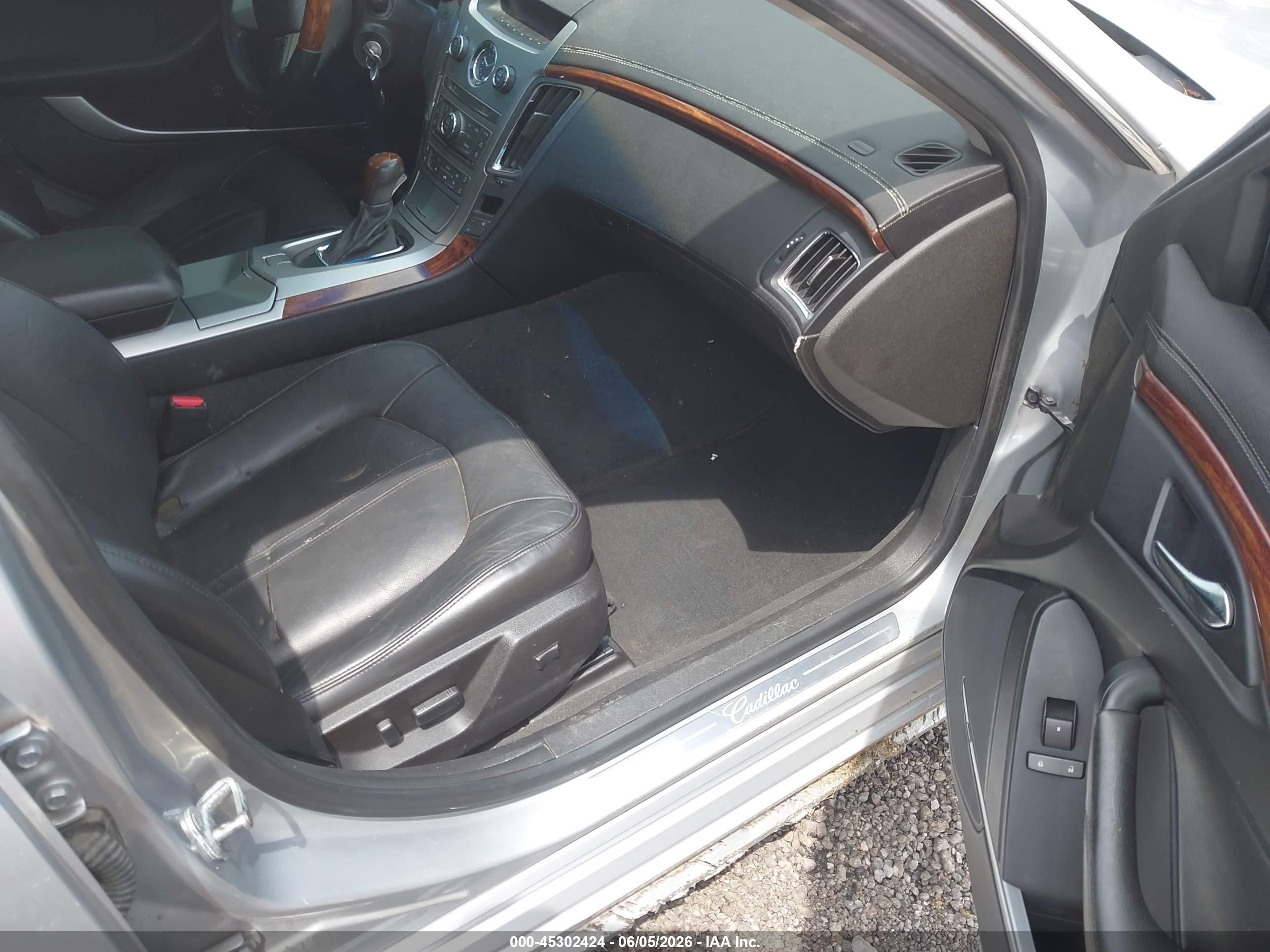 2010 Cadillac Cts Luxury Silver vin: 1G6DG8EG8A0114687