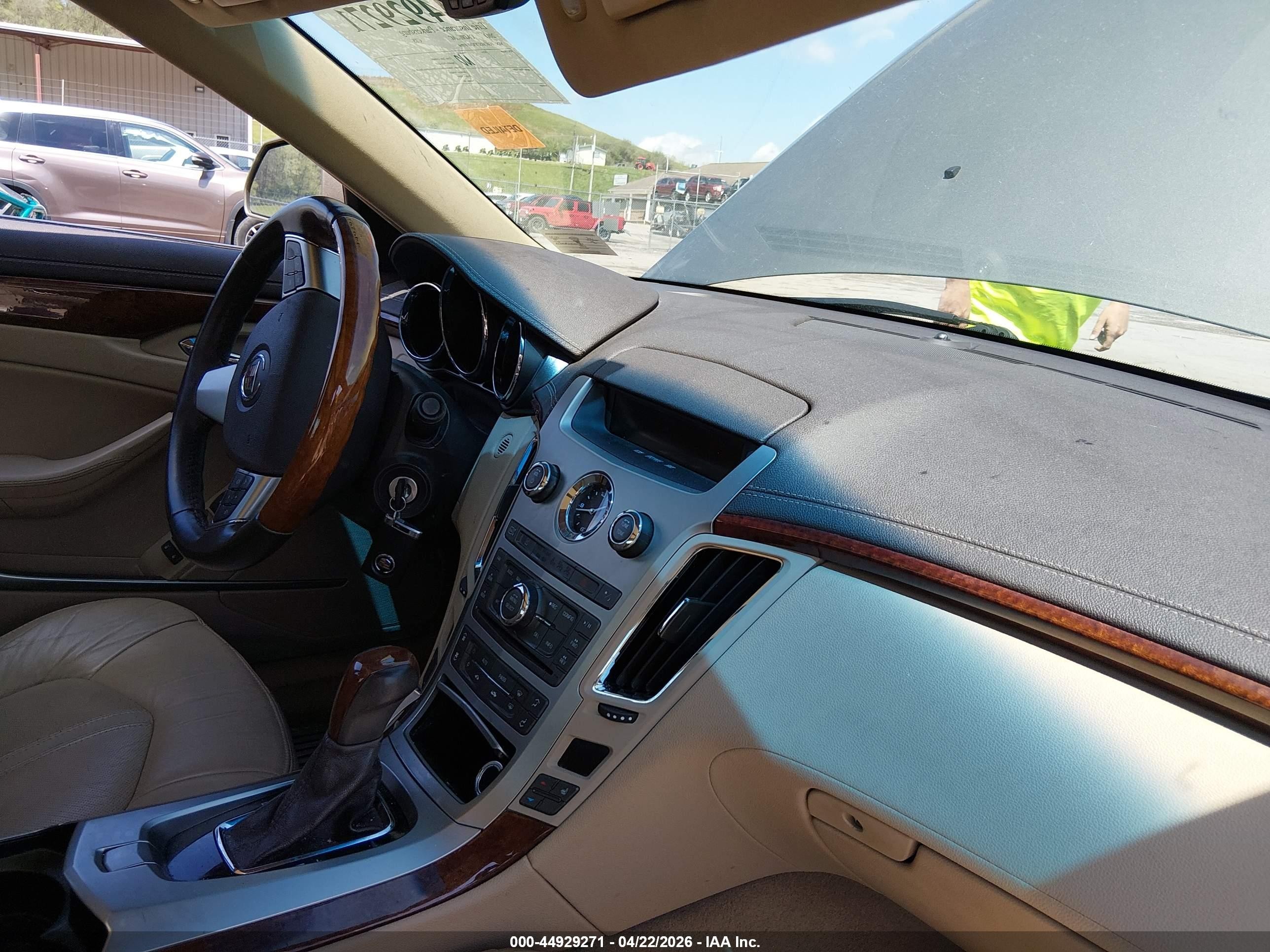 2011 Cadillac Cts Luxury Tan vin: 1G6DH5EYXB0107066