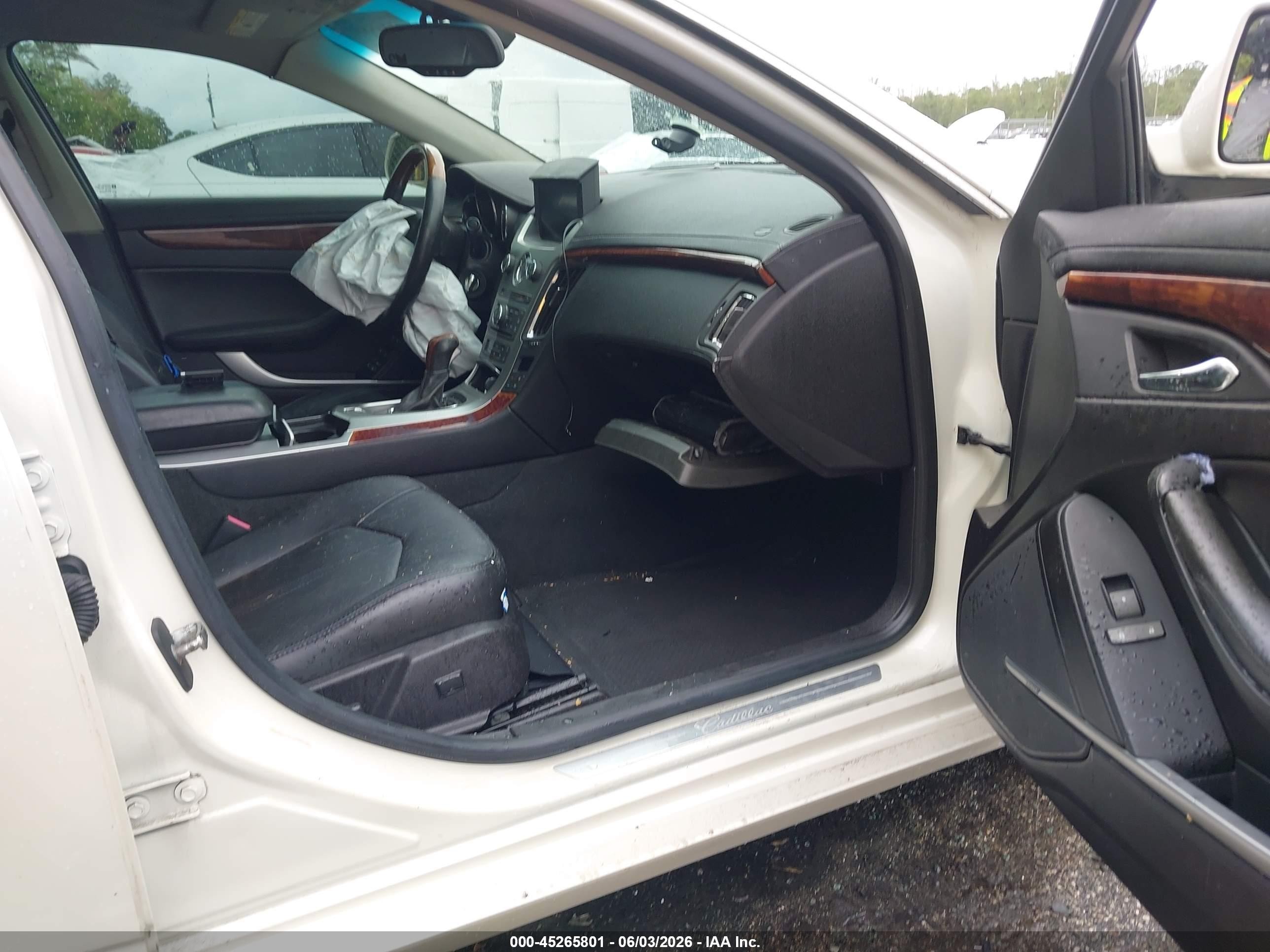 2009 Cadillac Cts Standard White vin: 1G6DJ577890113130