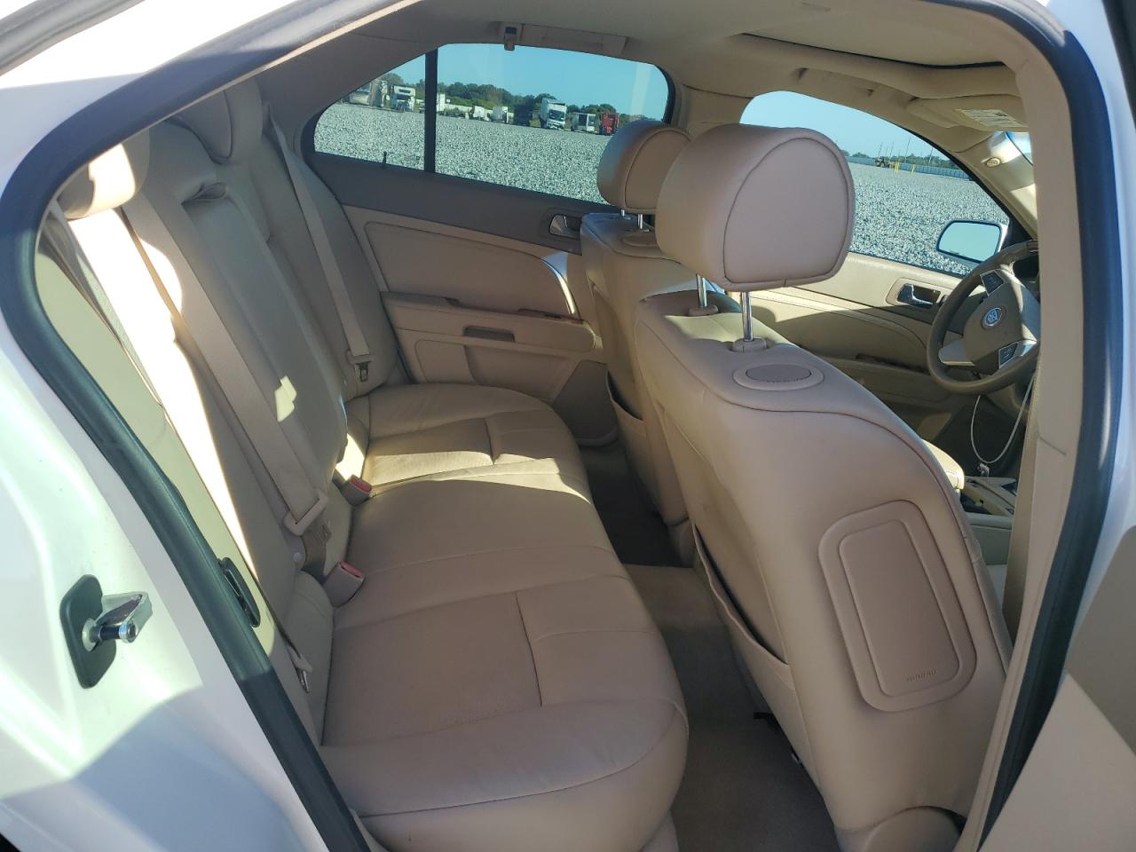 2008 Cadillac Sts Белый vin: 1G6DK67V580185306