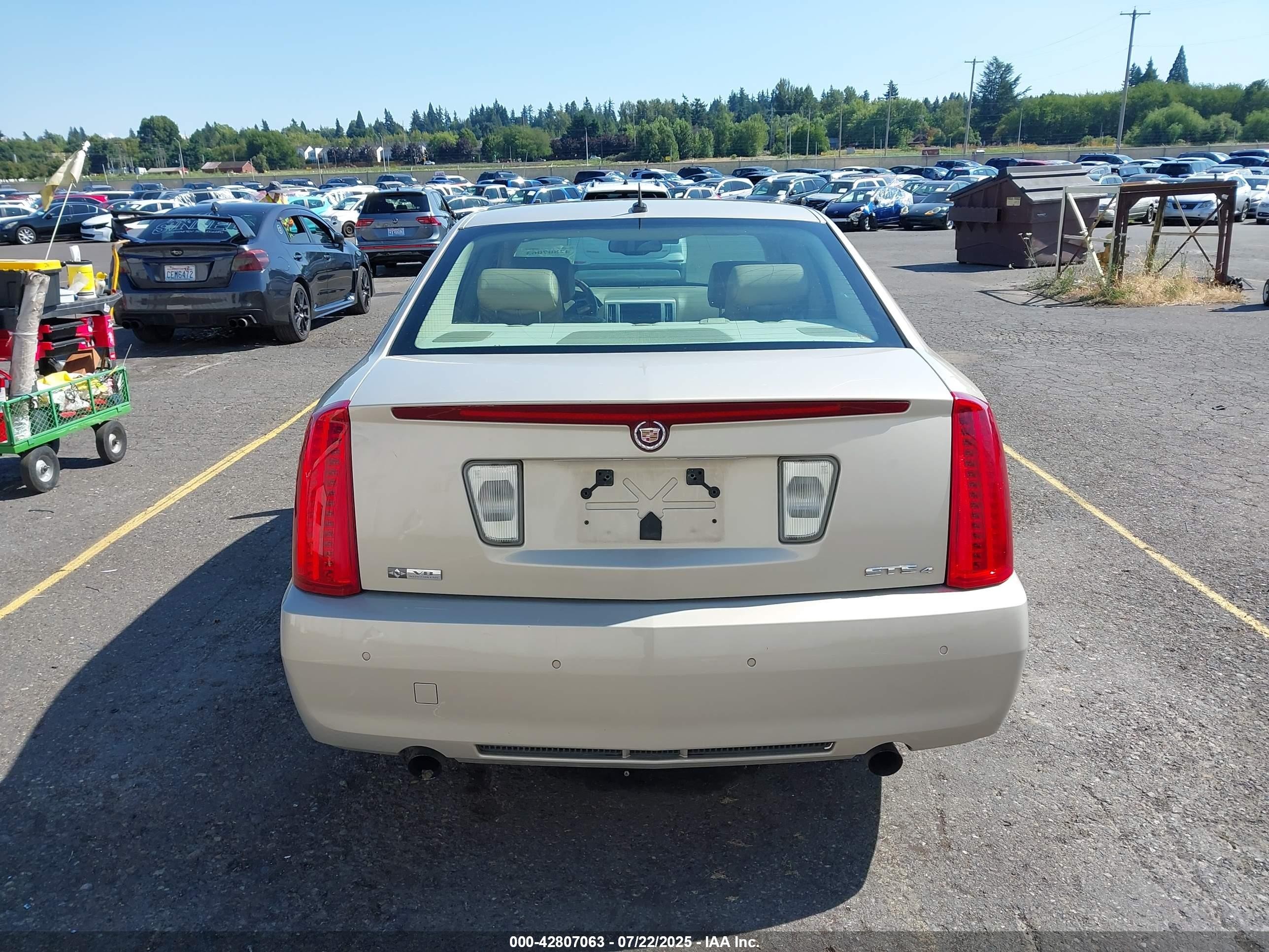 2008 Cadillac Sts V8 Tan vin: 1G6DL67A680173255