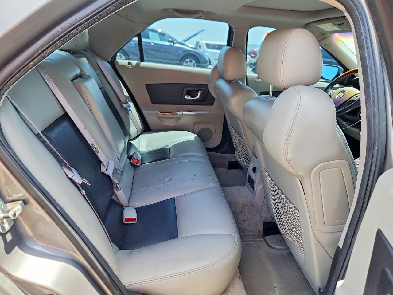 2004 Cadillac Cts Белый vin: 1G6DM577140100414