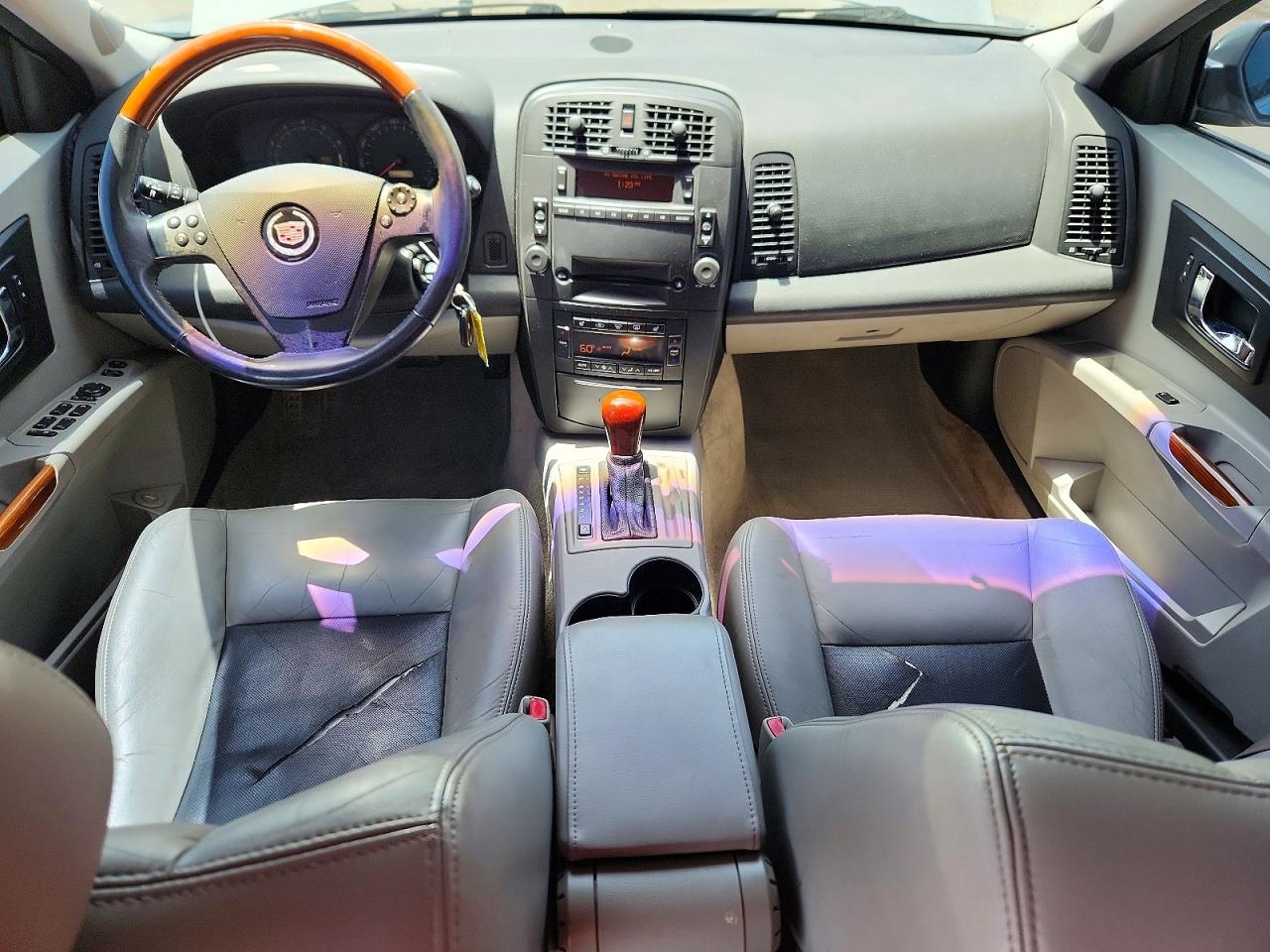 2004 Cadillac Cts Белый vin: 1G6DM577140100414