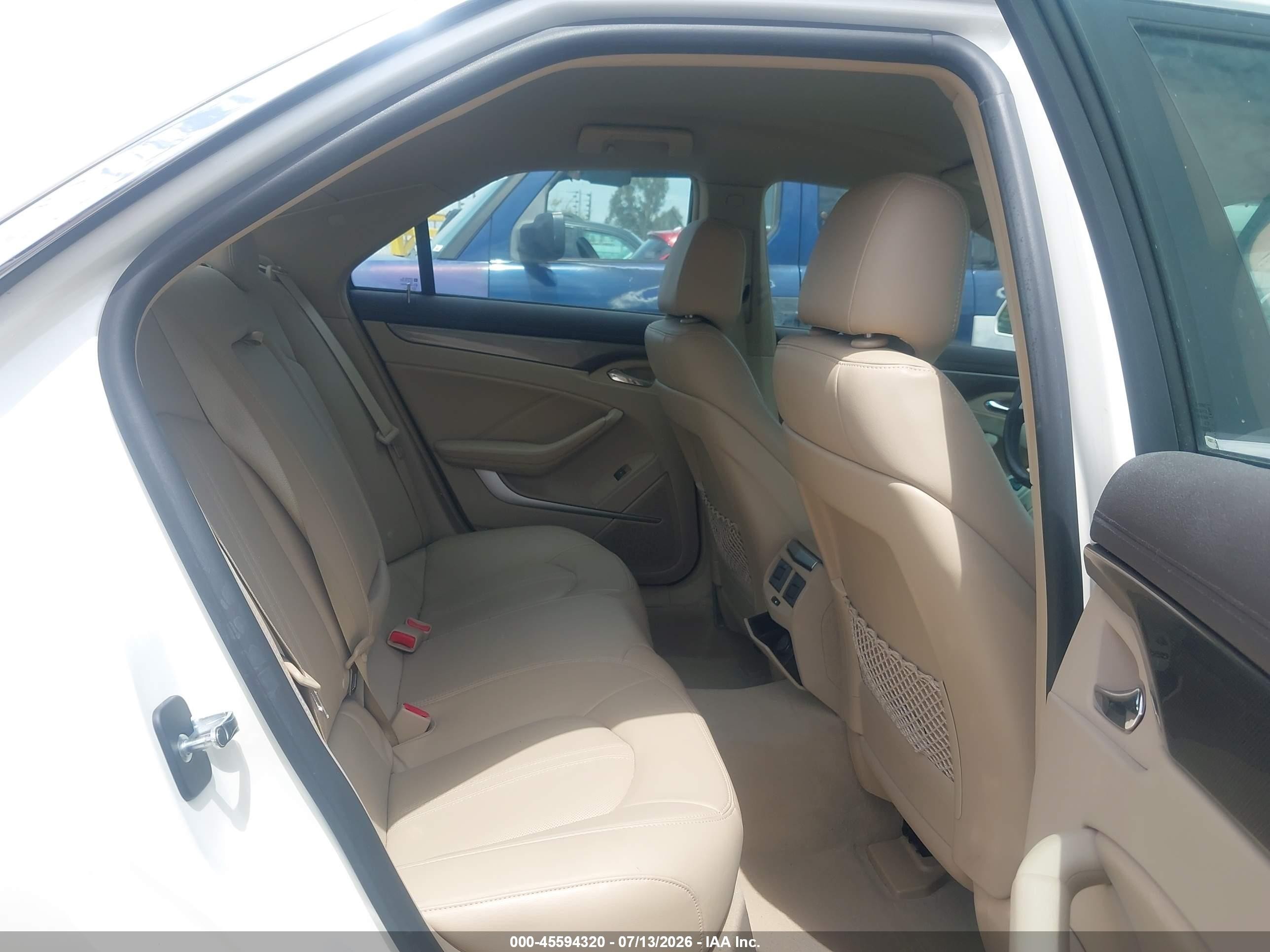 2008 Cadillac Cts Rwd W/1sa Белый vin: 1G6DM577380108522