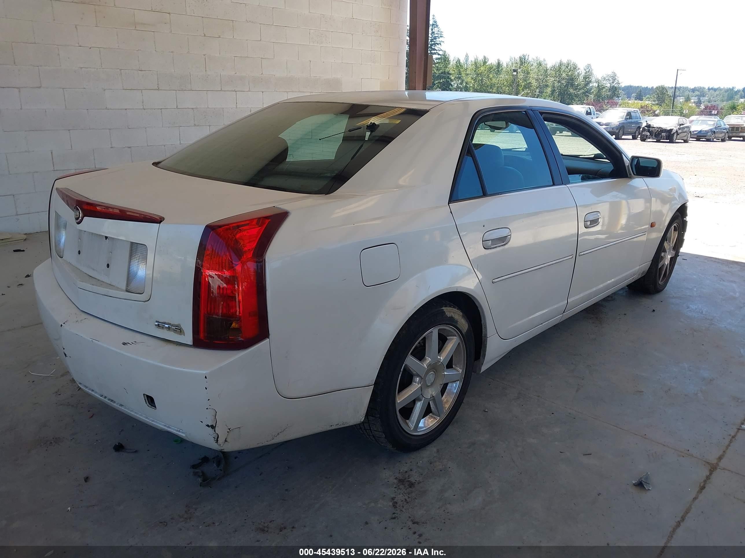 2004 Cadillac Cts Standard Белый vin: 1G6DM577440153673