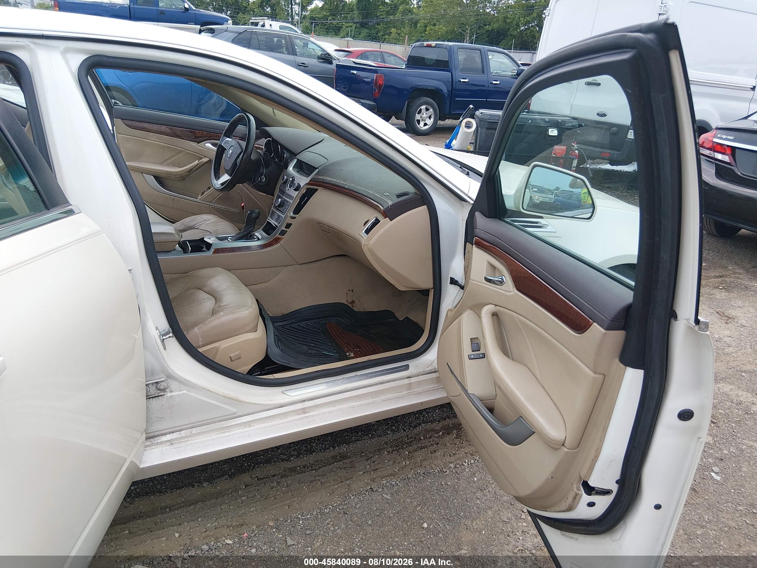 2008 Cadillac Cts Awd W/1sa White vin: 1G6DM577880108046