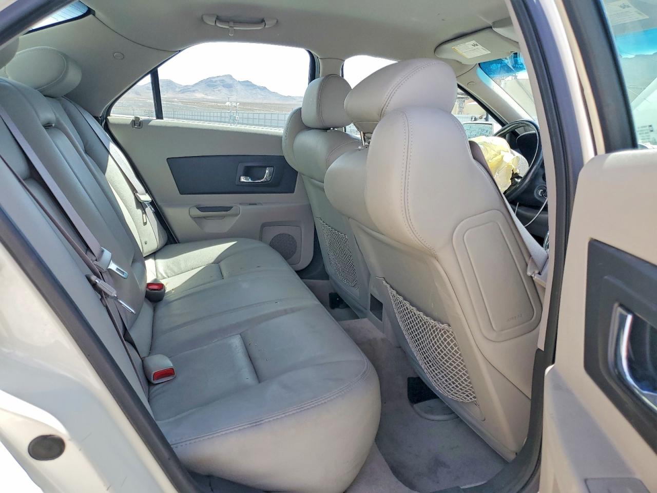 2007 Cadillac Cts White vin: 1G6DM57T170168908