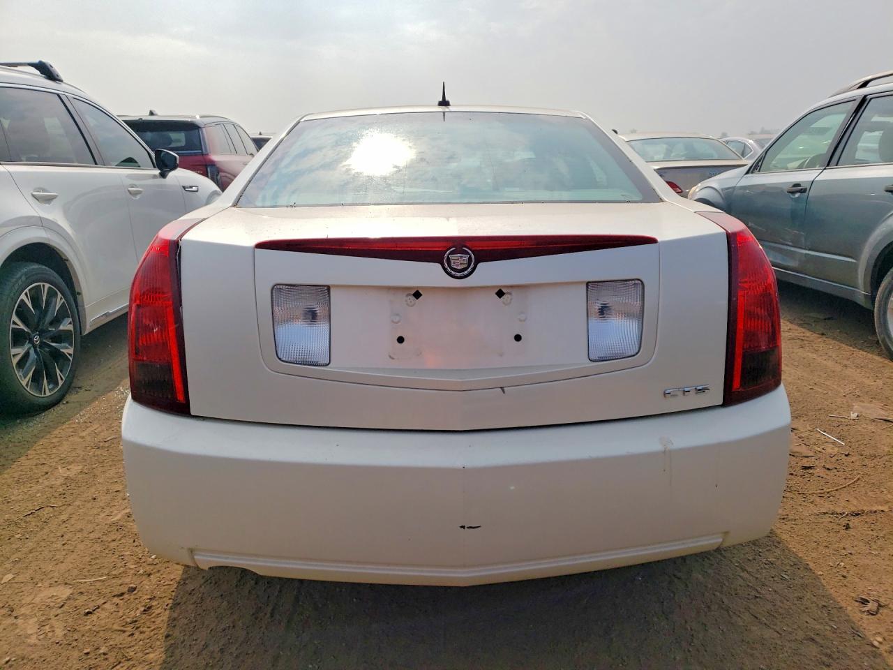 2007 Cadillac Cts White vin: 1G6DM57T970128298