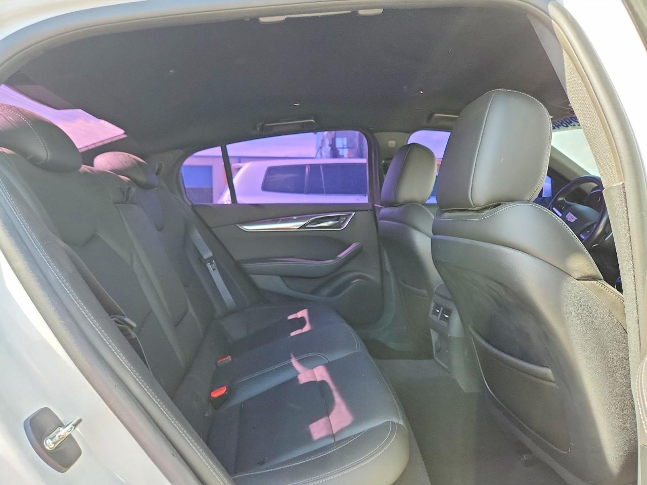 2020 Cadillac Ct5 Luxury White vin: 1G6DM5RKXL0138658