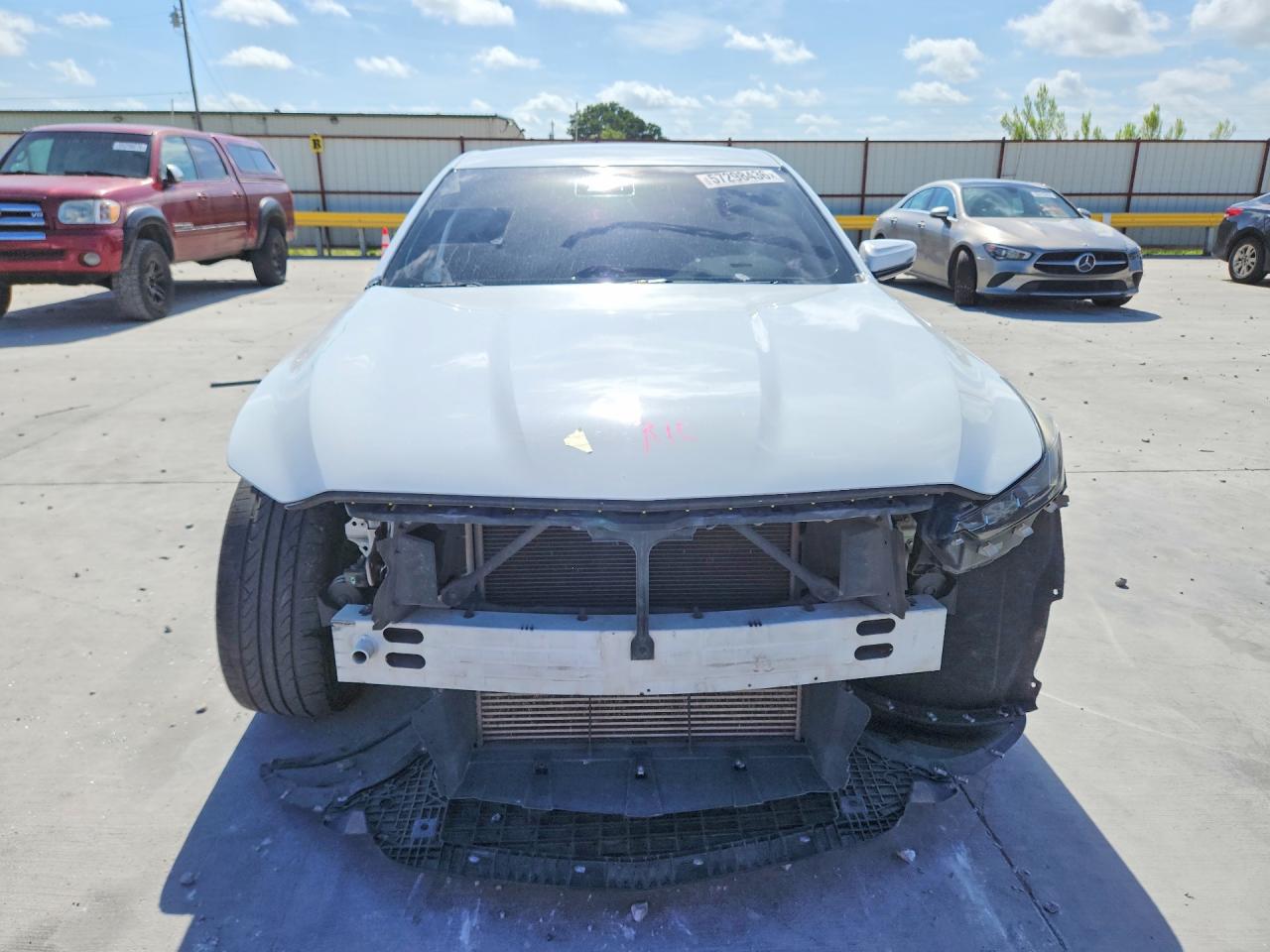 2020 Cadillac Ct5 Luxury White vin: 1G6DM5RKXL0138658