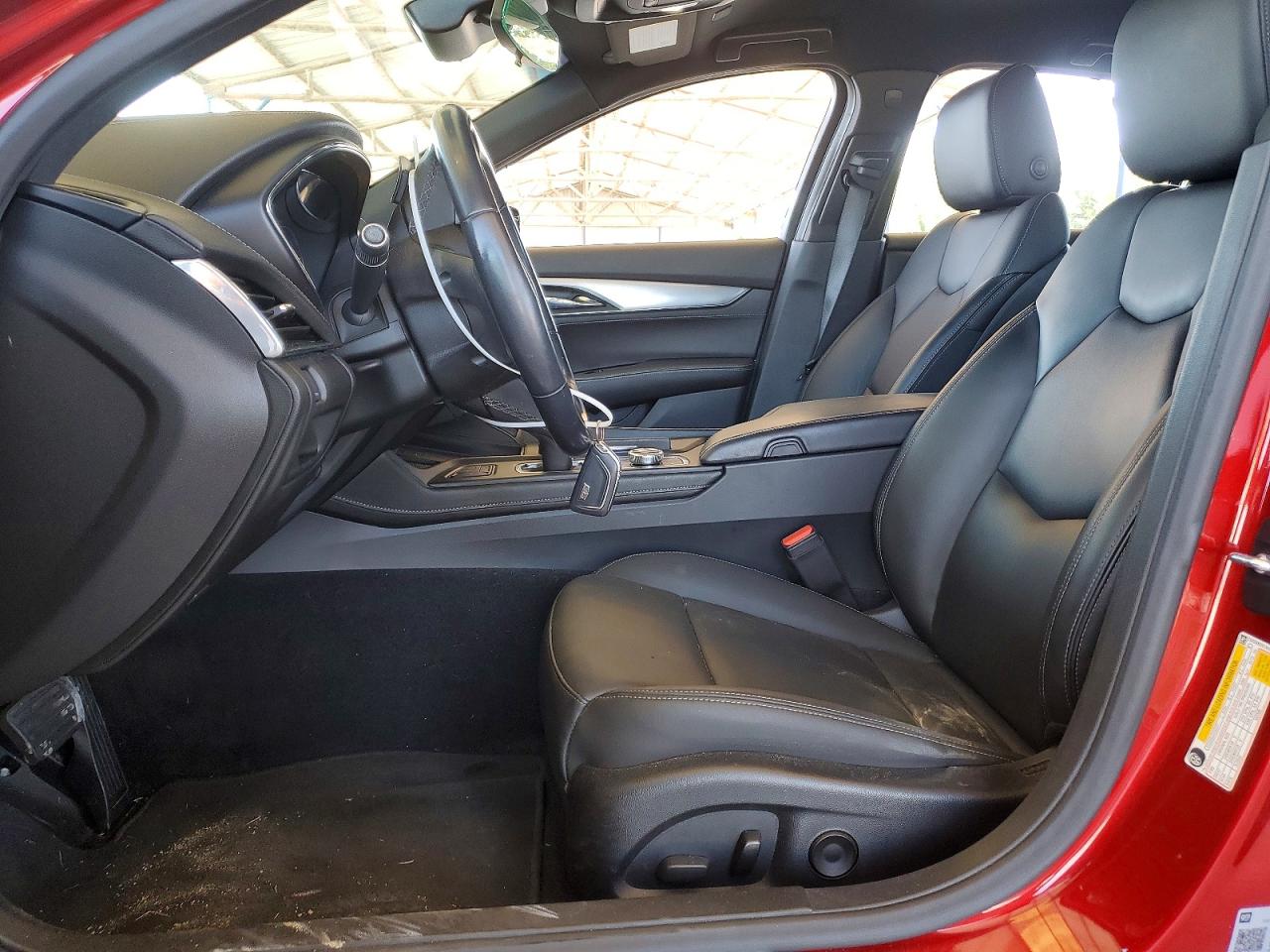 2022 Cadillac Ct5 Luxury Red vin: 1G6DM5RKXN0118106